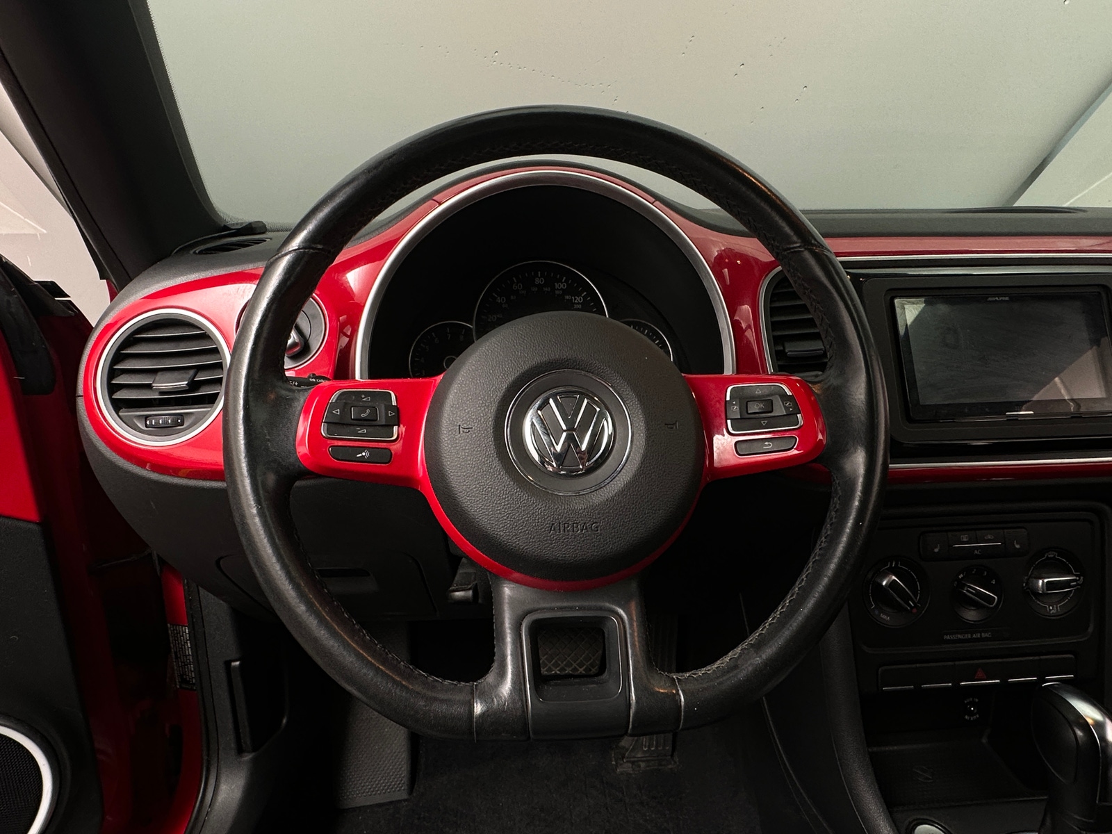 Thumbnail: 2012 Volkswagen Beetle - 4