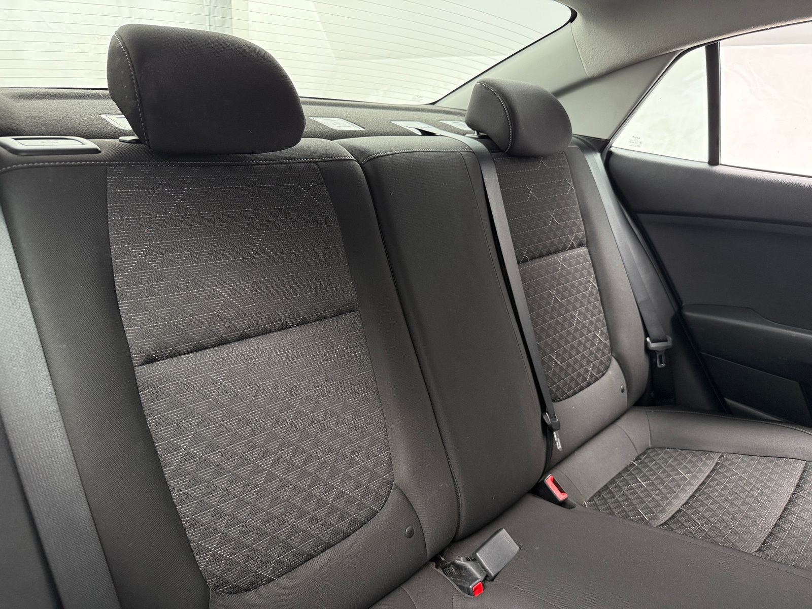 Thumbnail: 2022 Kia Rio - 6