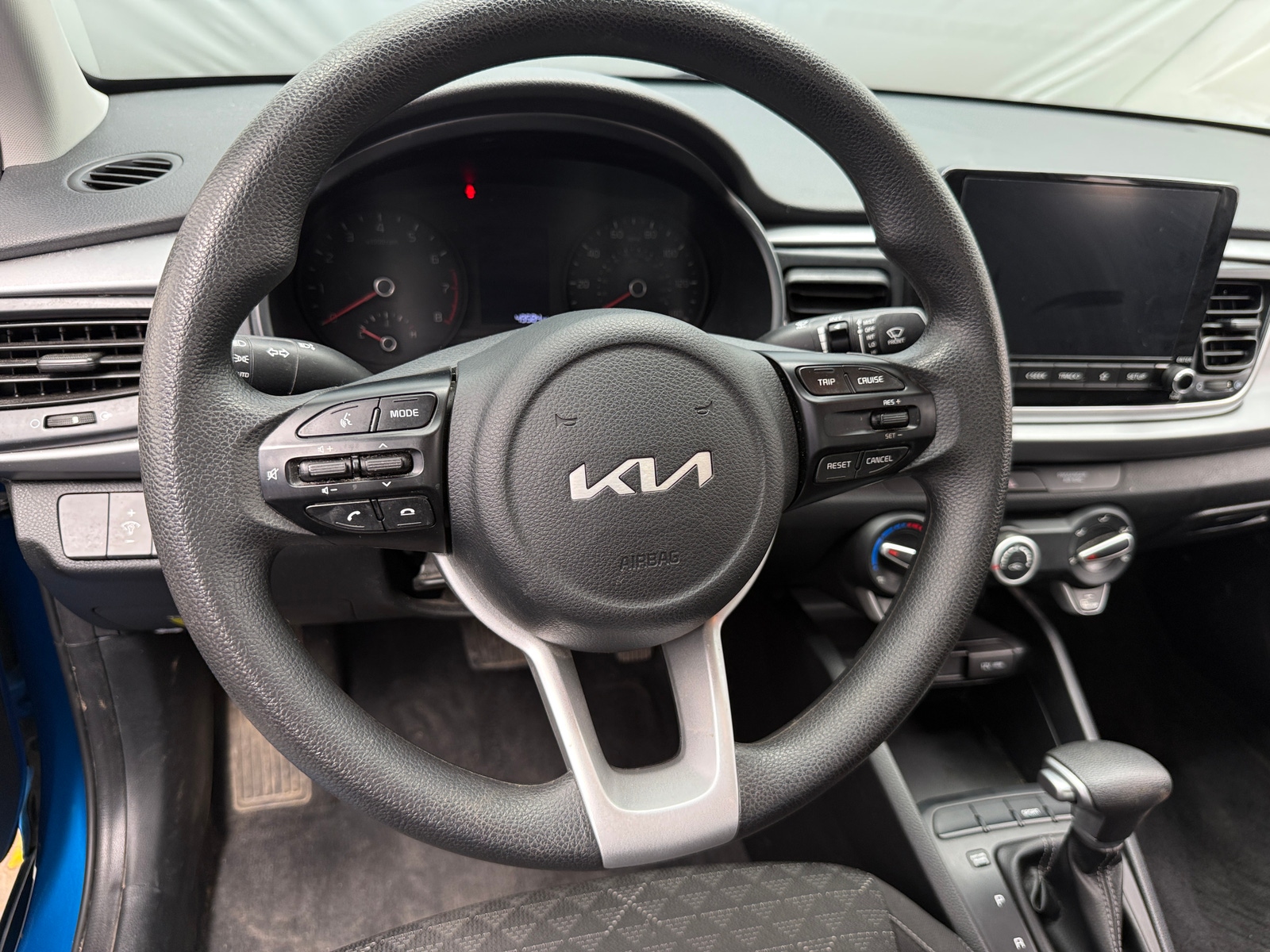 Thumbnail: 2022 Kia Rio - 5