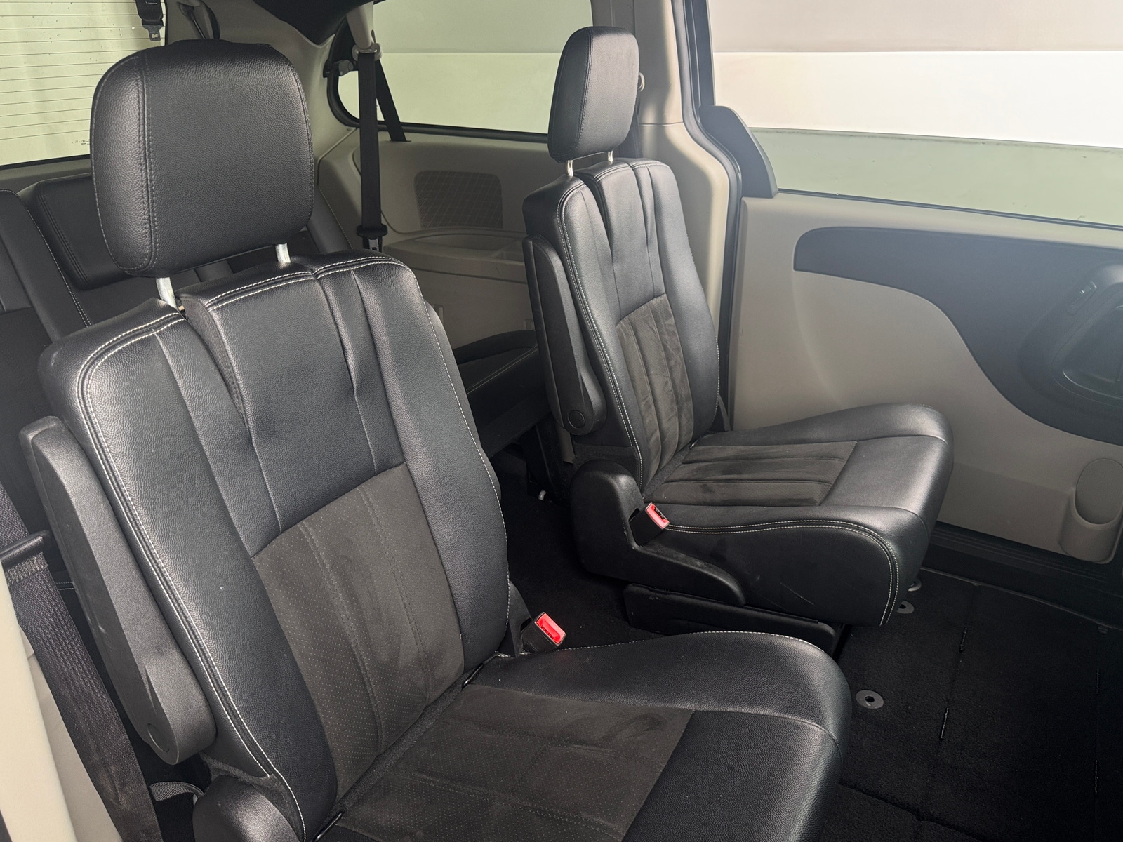 Thumbnail: 2019 Dodge Grand Caravan - 6