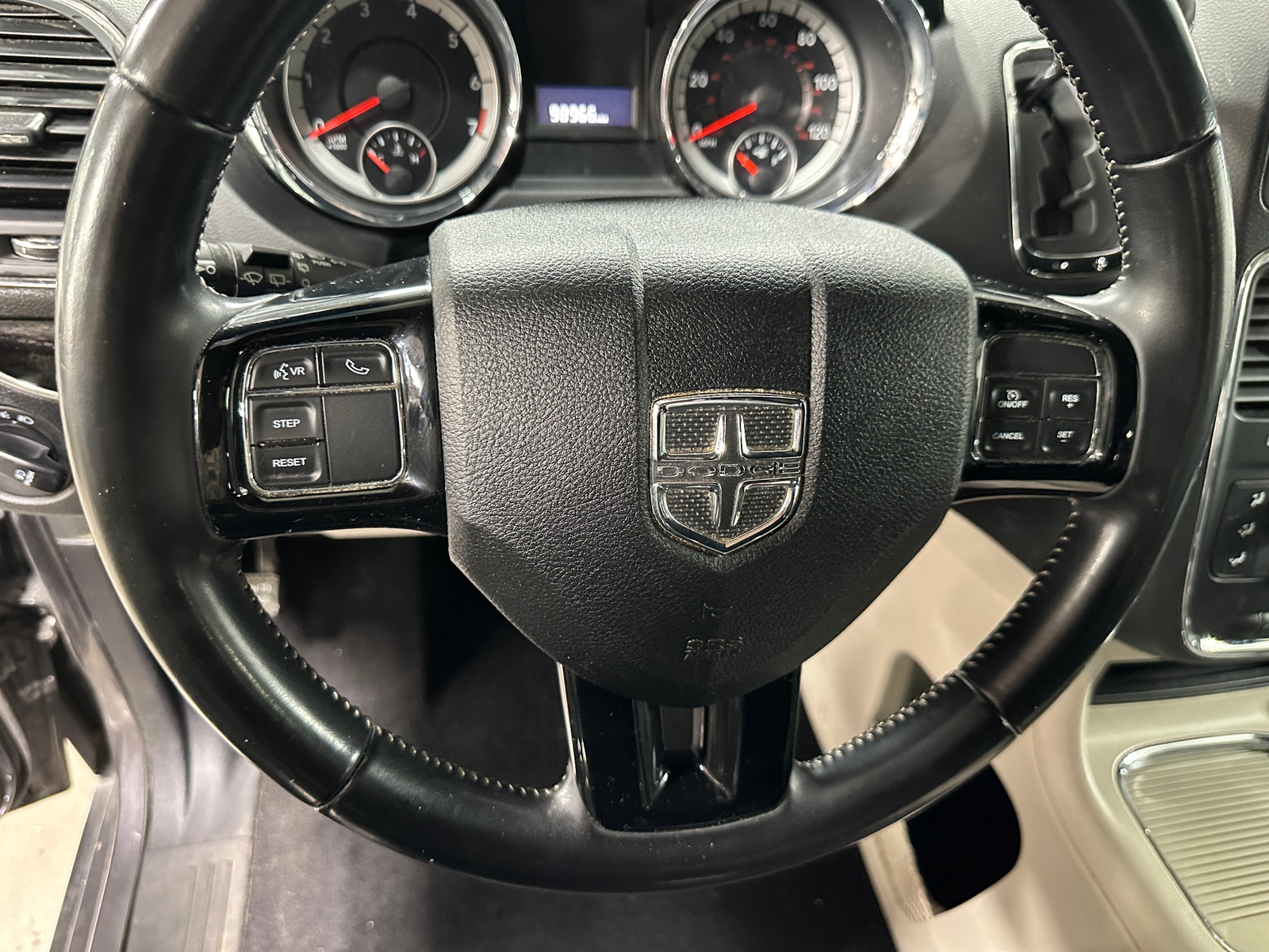 Thumbnail: 2019 Dodge Grand Caravan - 5