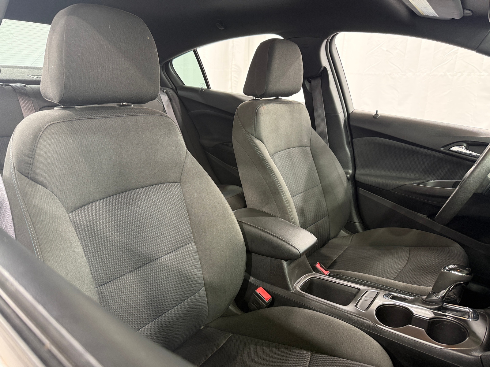 Thumbnail: 2017 Chevrolet Cruze - 2