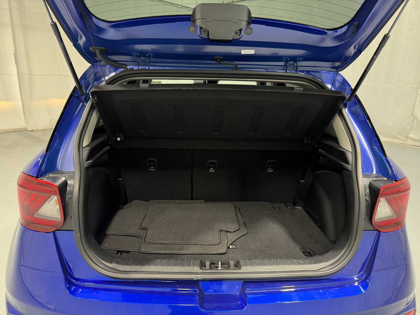 Thumbnail: 2021 Hyundai Venue - 7