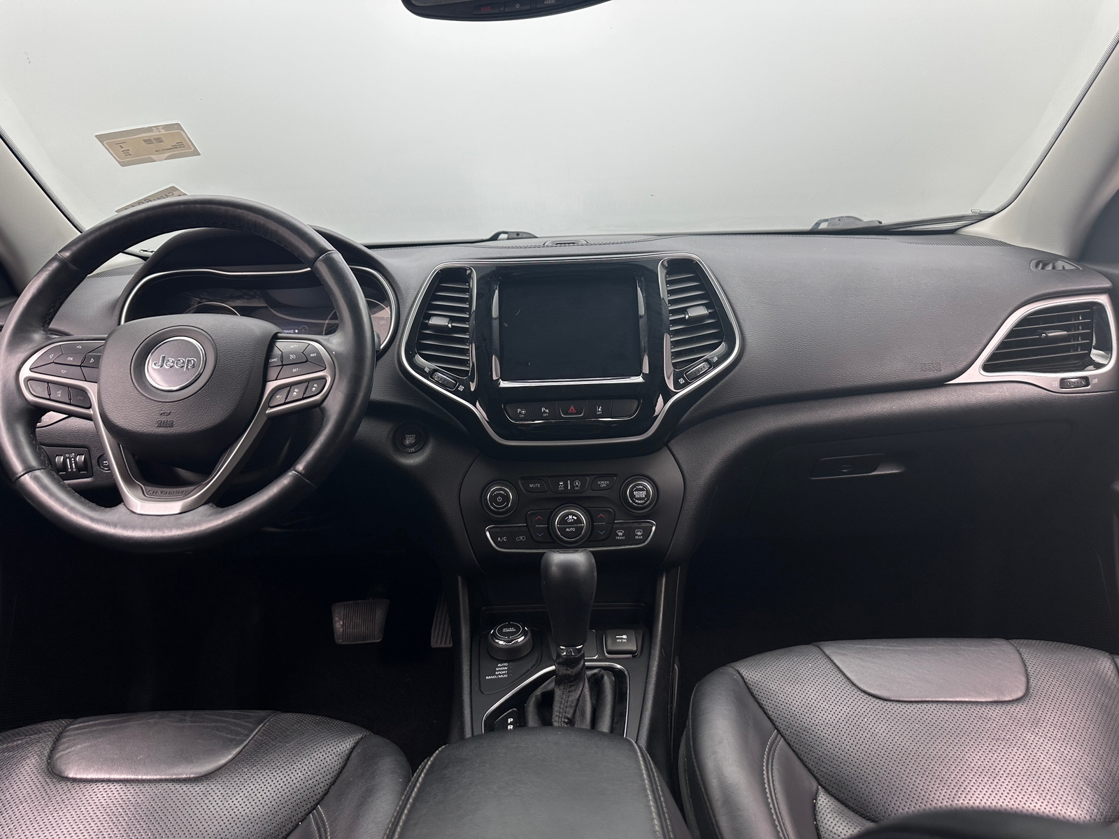 Thumbnail: 2019 Jeep Cherokee - 2