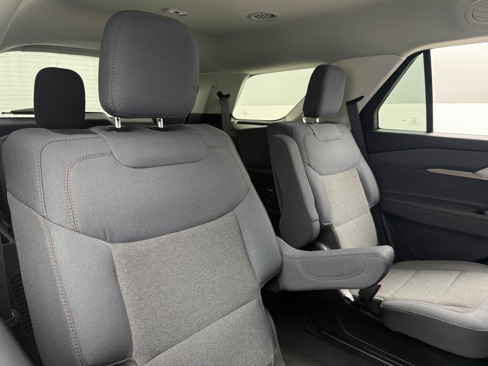 Thumbnail: 2025 Ford Explorer - 6