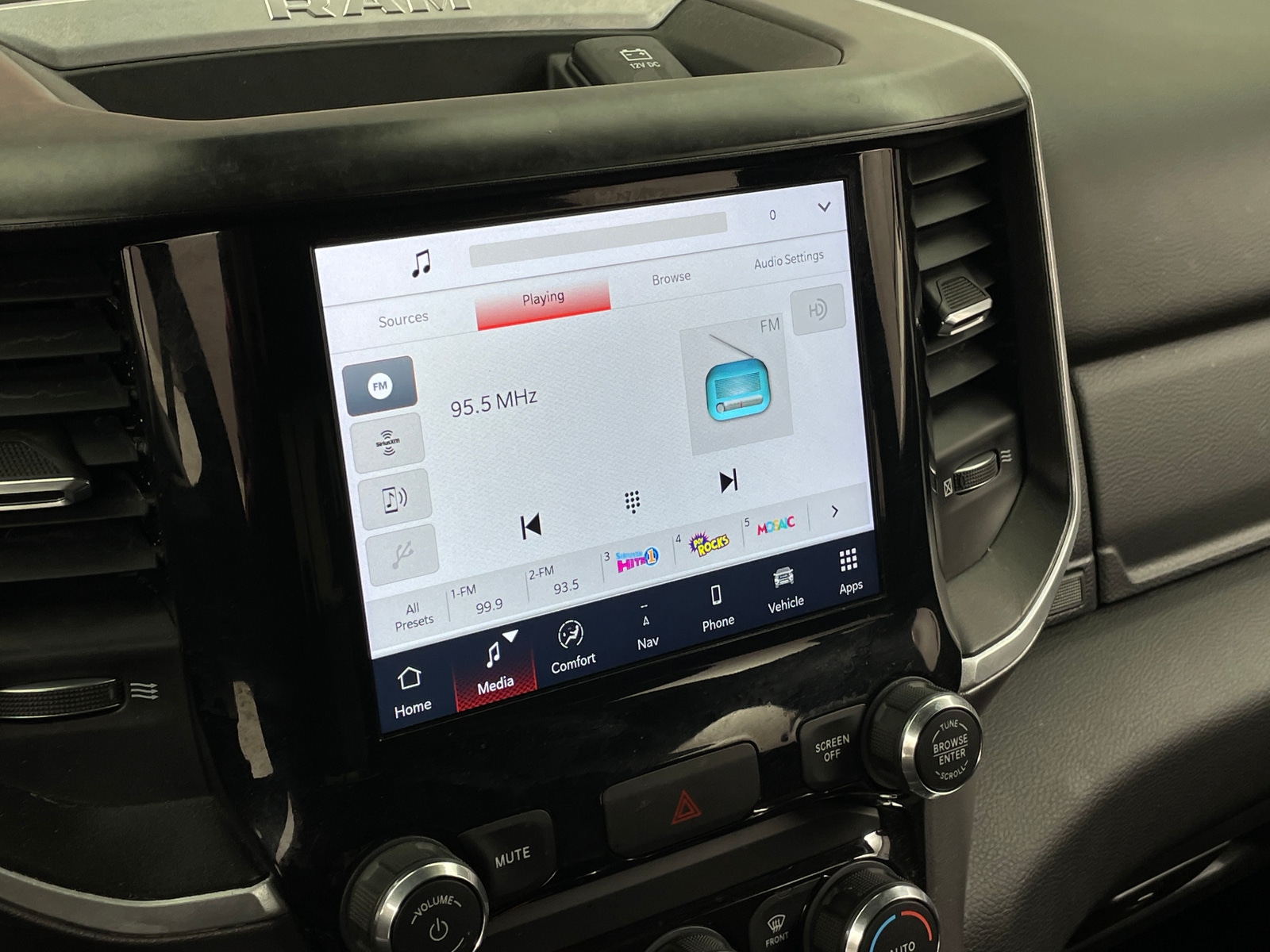 Thumbnail: 2022 RAM 1500 - 4