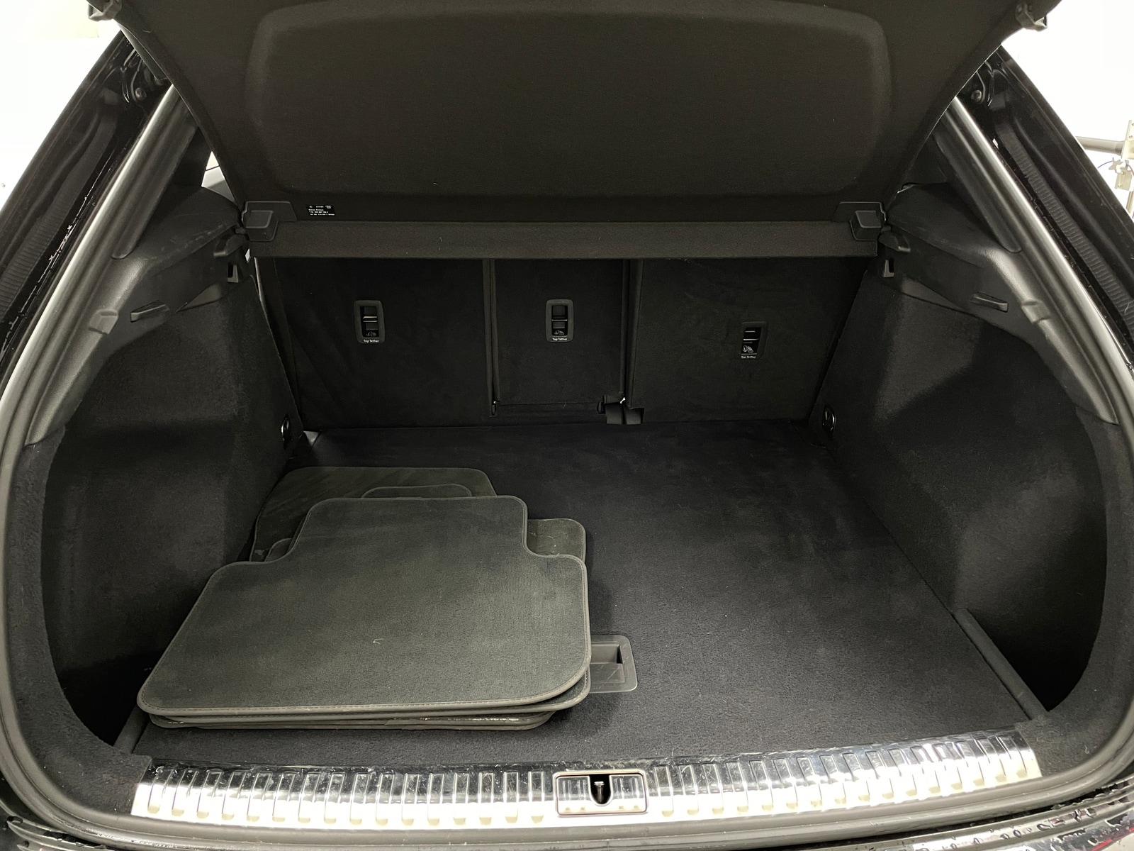 Thumbnail: 2021 Audi Q3 - 6