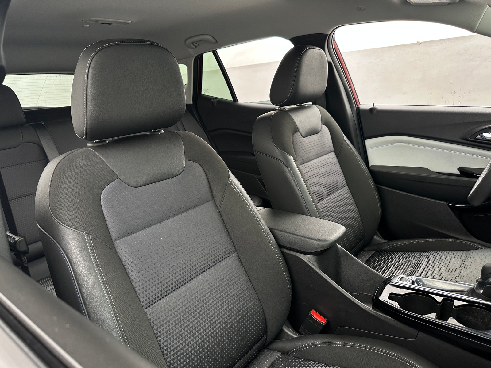 Thumbnail: 2025 Chevrolet Trax - 2