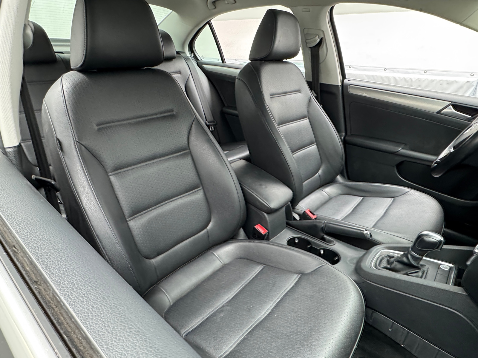 Thumbnail: 2015 Volkswagen Jetta - 2