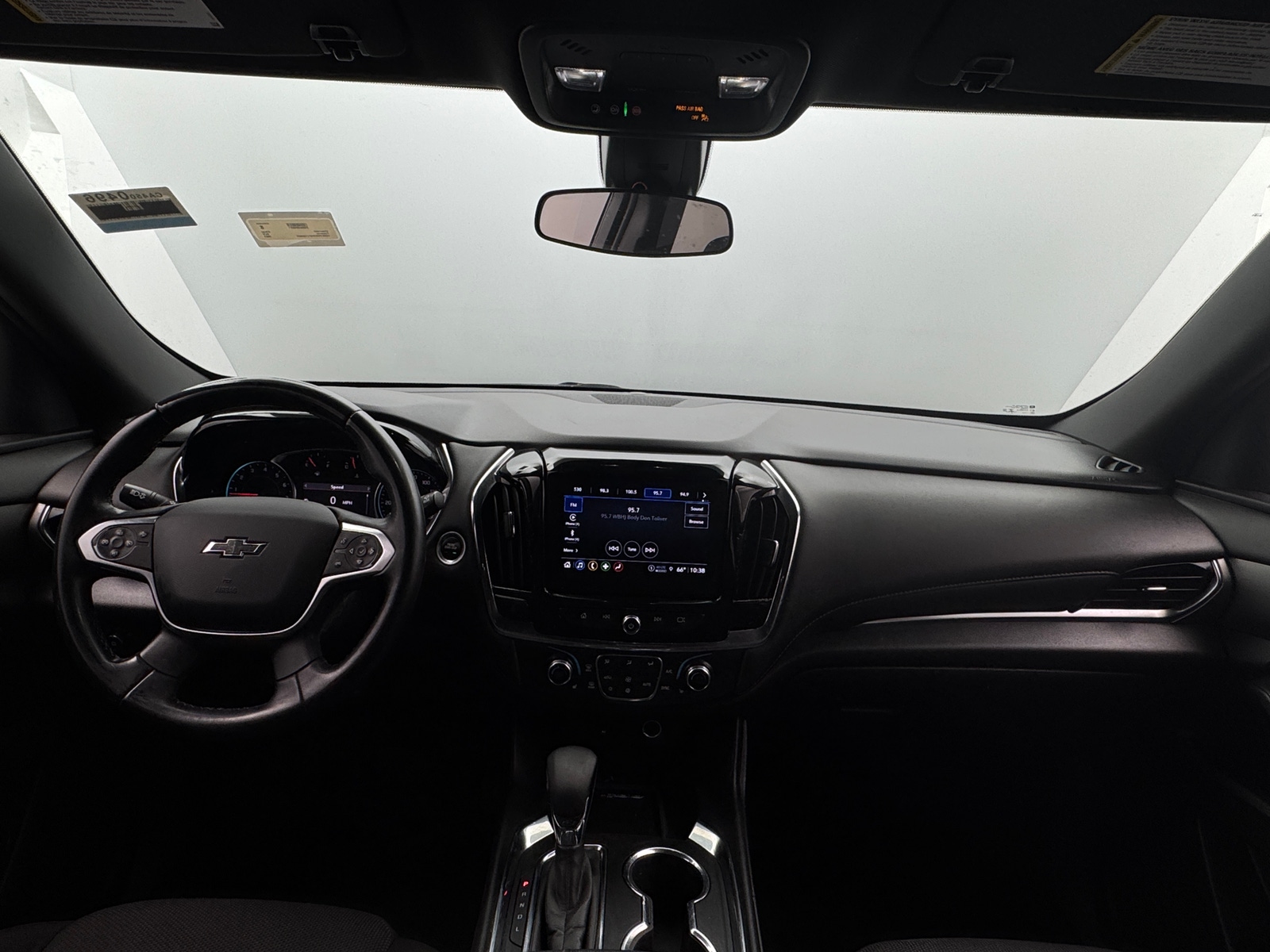 Thumbnail: 2023 Chevrolet Traverse - 3