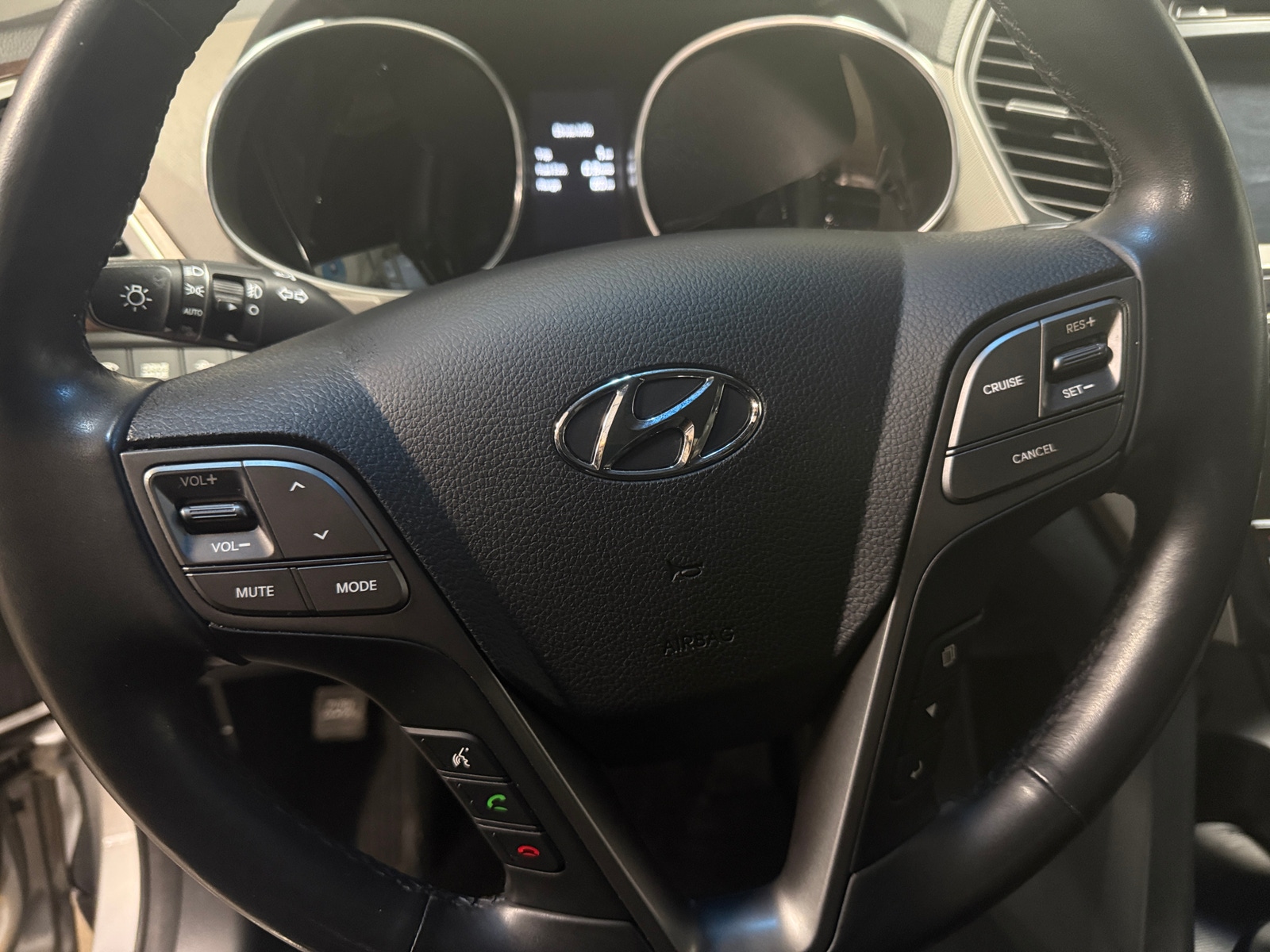 Thumbnail: 2018 Hyundai Santa Fe - 4