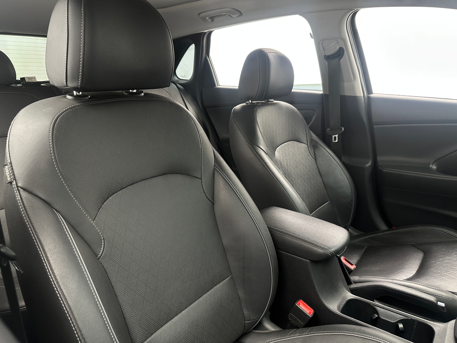 Thumbnail: 2019 Hyundai Elantra - 2