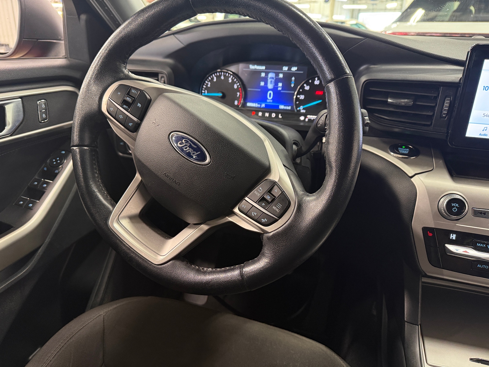 Thumbnail: 2021 Ford Explorer - 5