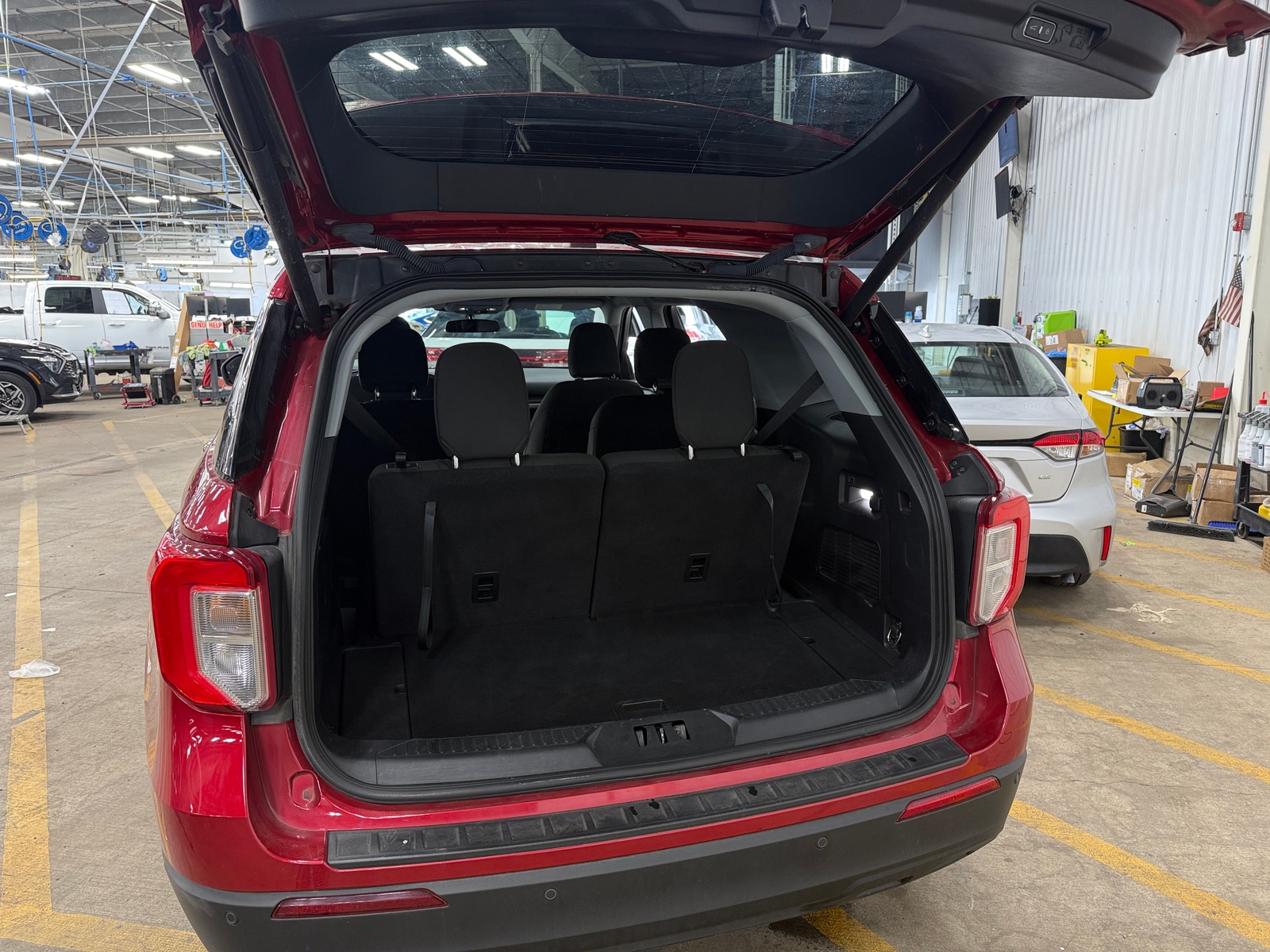 Thumbnail: 2021 Ford Explorer - 7