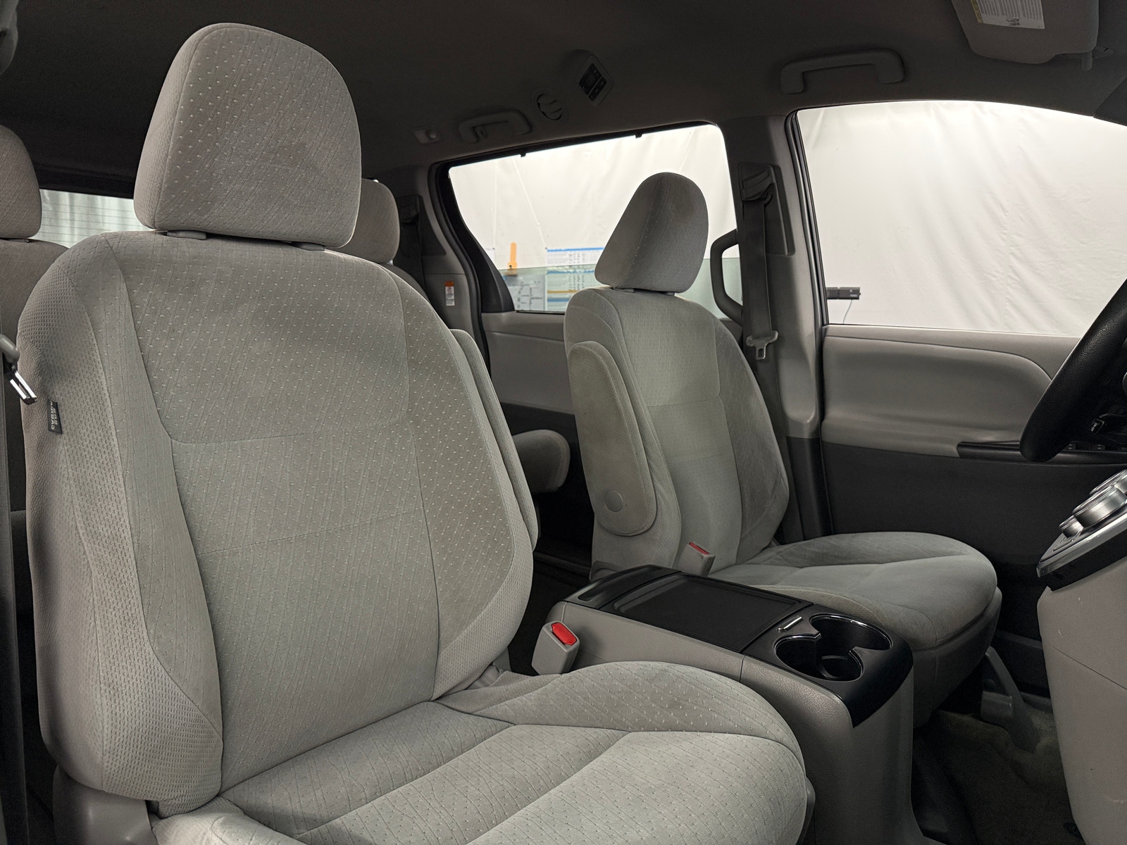 Thumbnail: 2015 Toyota Sienna - 2