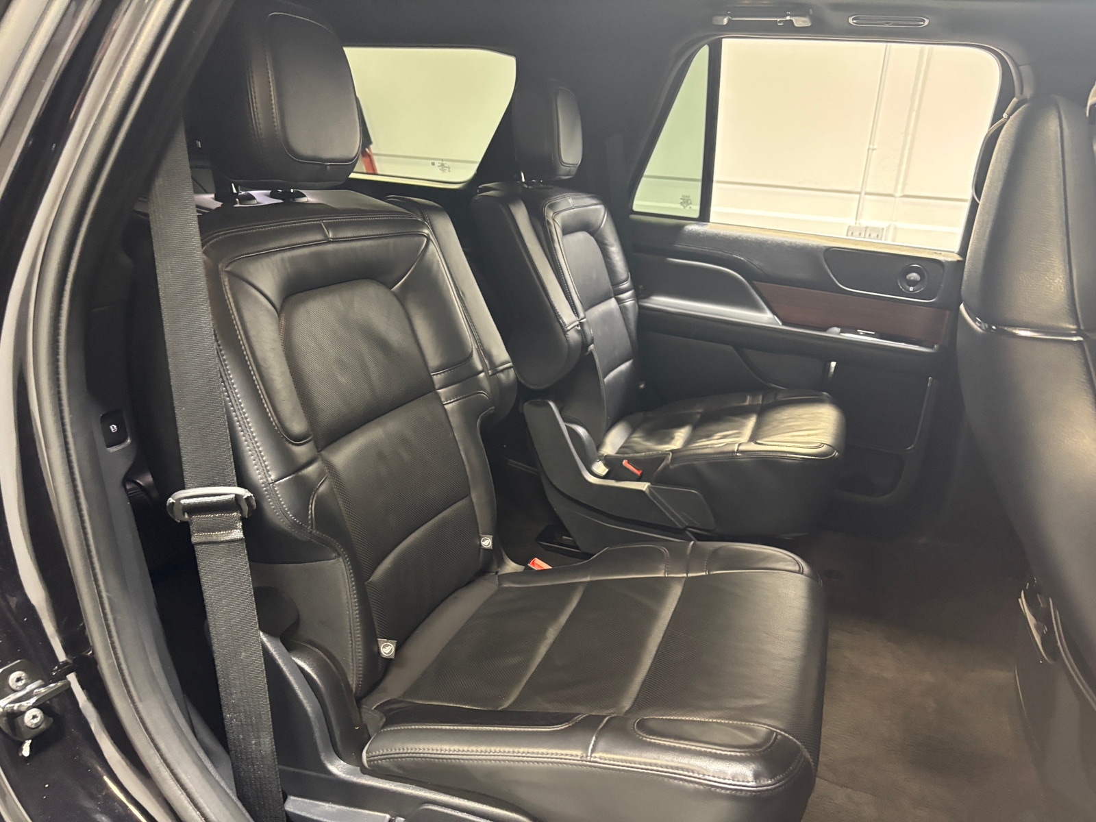Thumbnail: 2024 Lincoln Navigator - 5