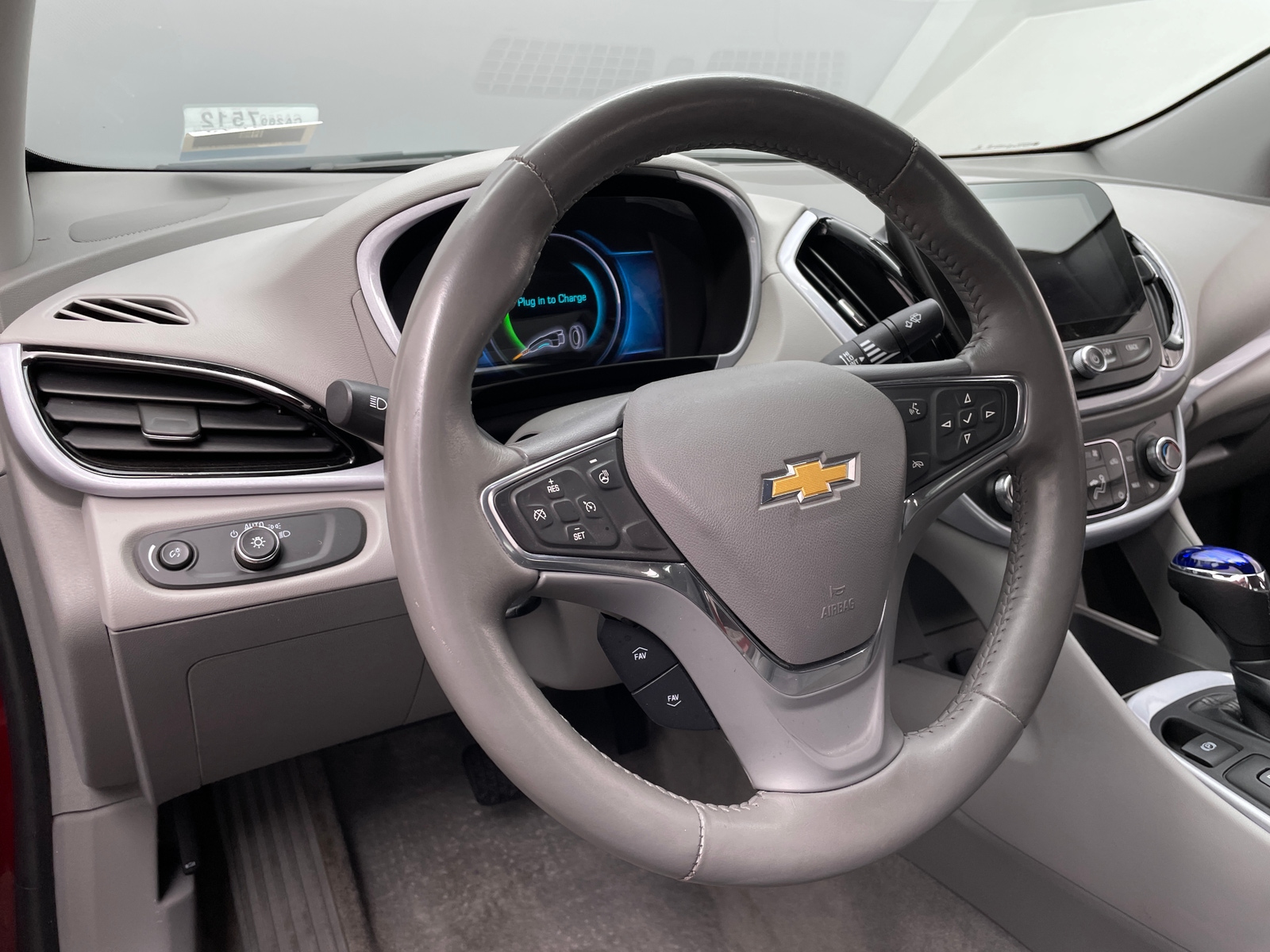 Thumbnail: 2017 Chevrolet Volt - 5