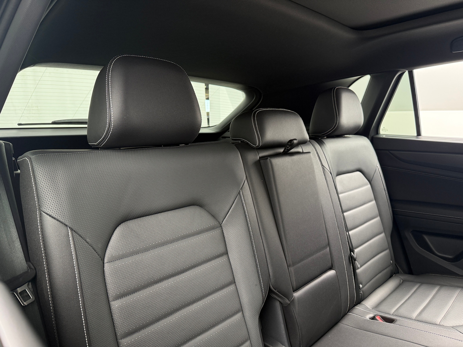 Thumbnail: 2025 Volkswagen Atlas - 6