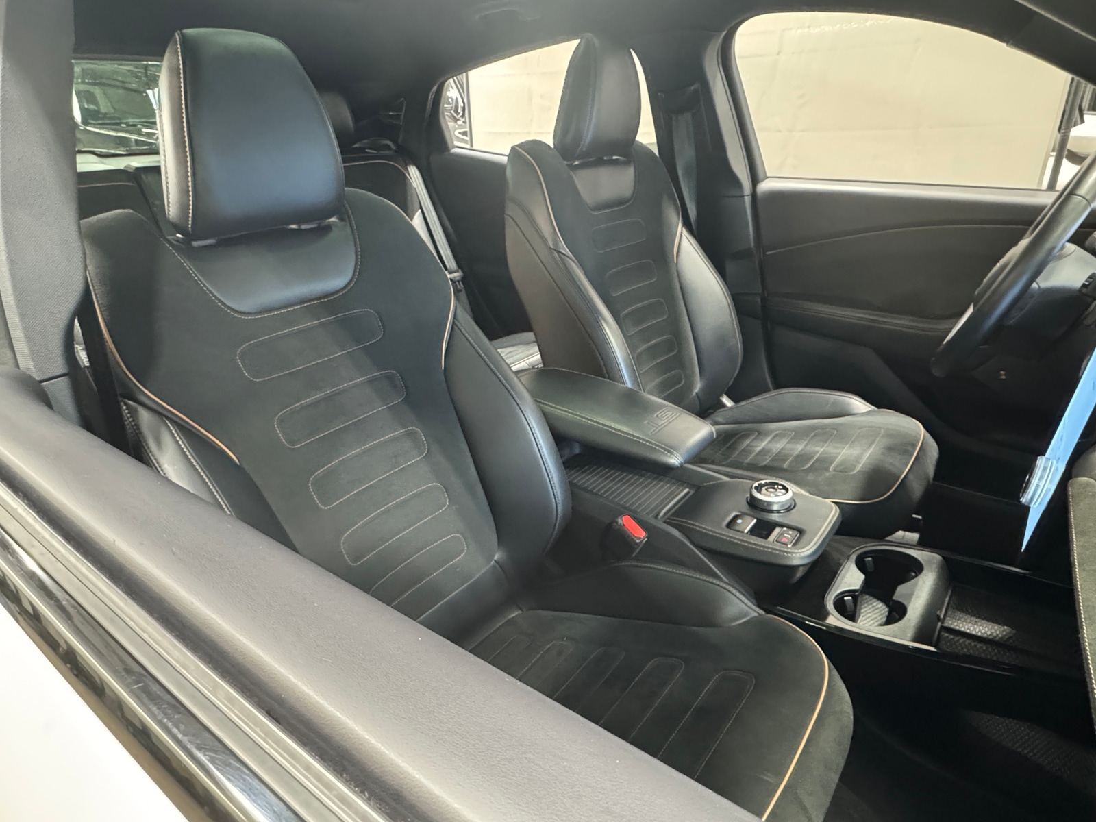 Thumbnail: 2022 Ford Mustang Mach-E - 5