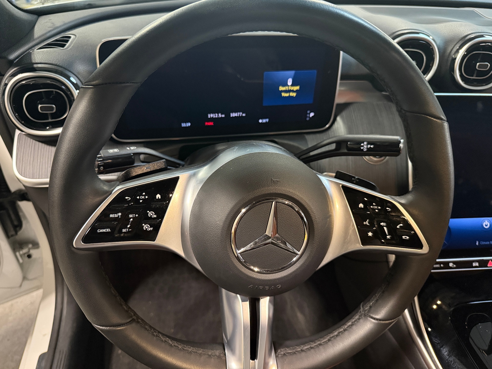 Thumbnail: 2025 Mercedes-Benz C-Class - 4