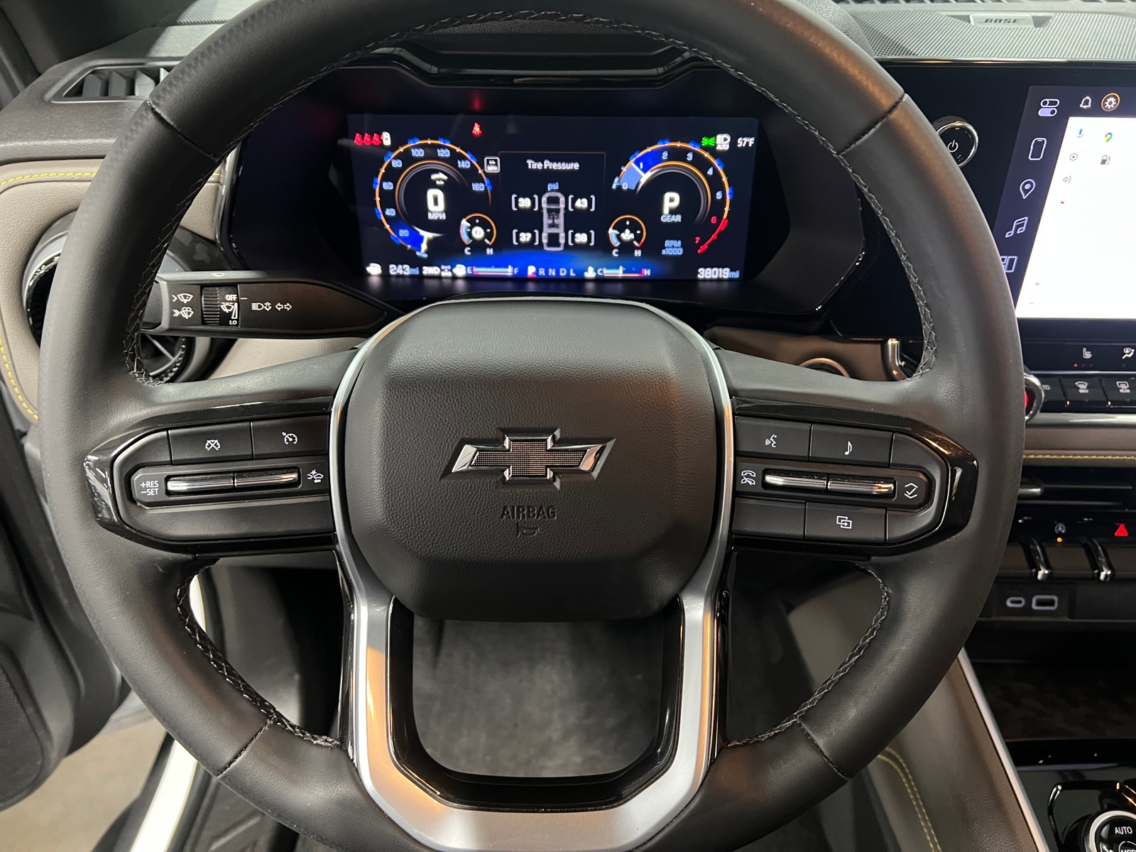 Thumbnail: 2024 Chevrolet Colorado - 4