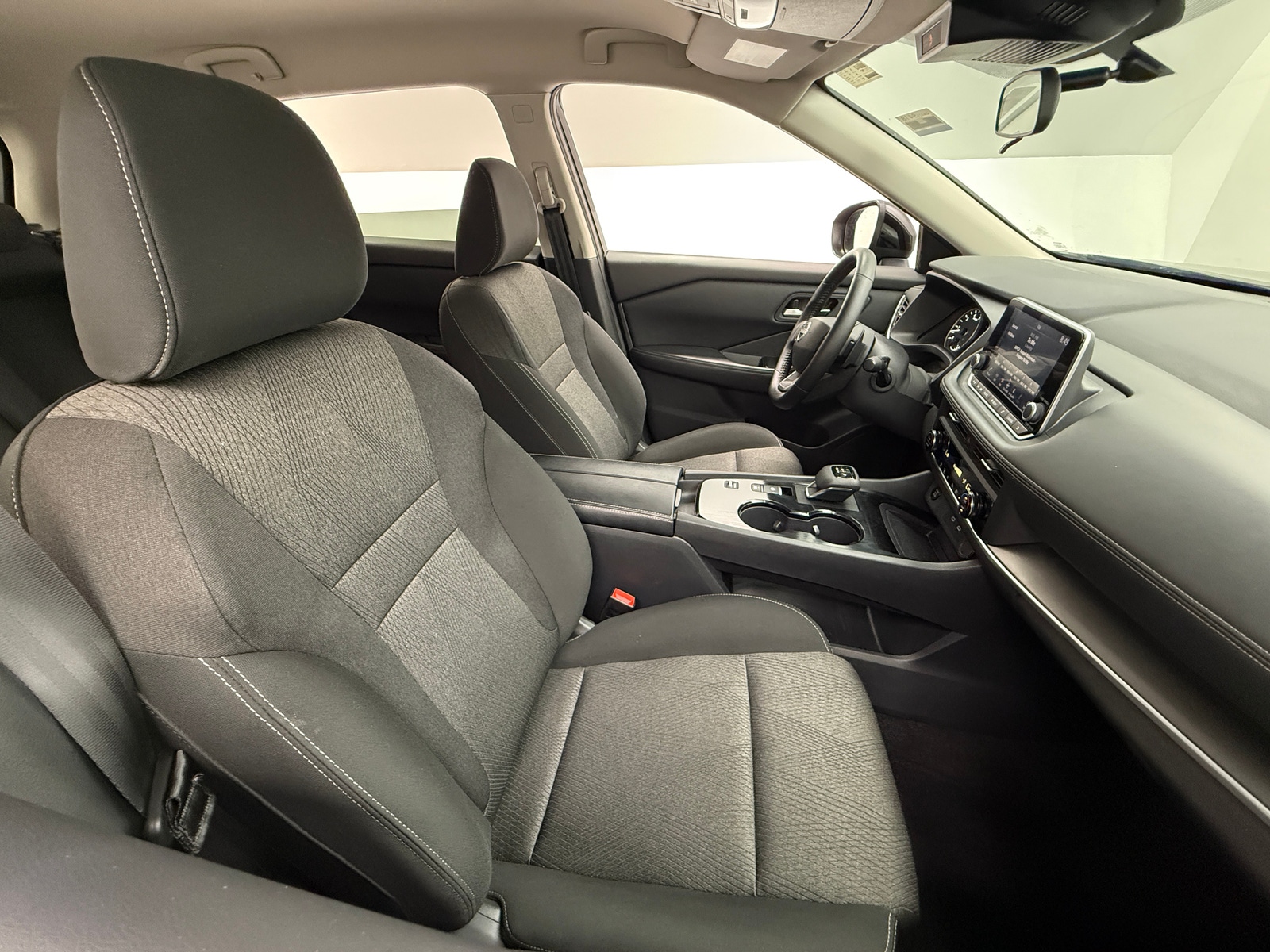 Thumbnail: 2025 Nissan Rogue - 2