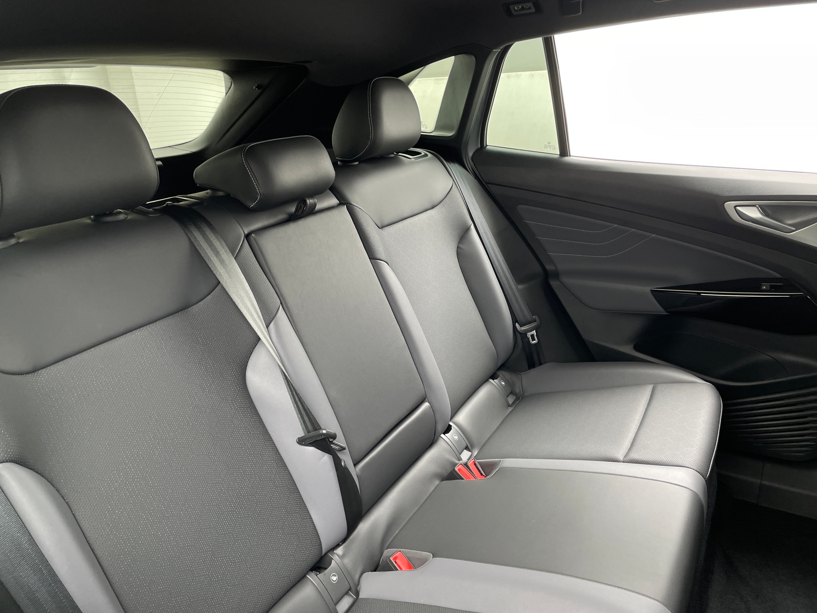 Thumbnail: 2024 Volkswagen ID.4 - 5