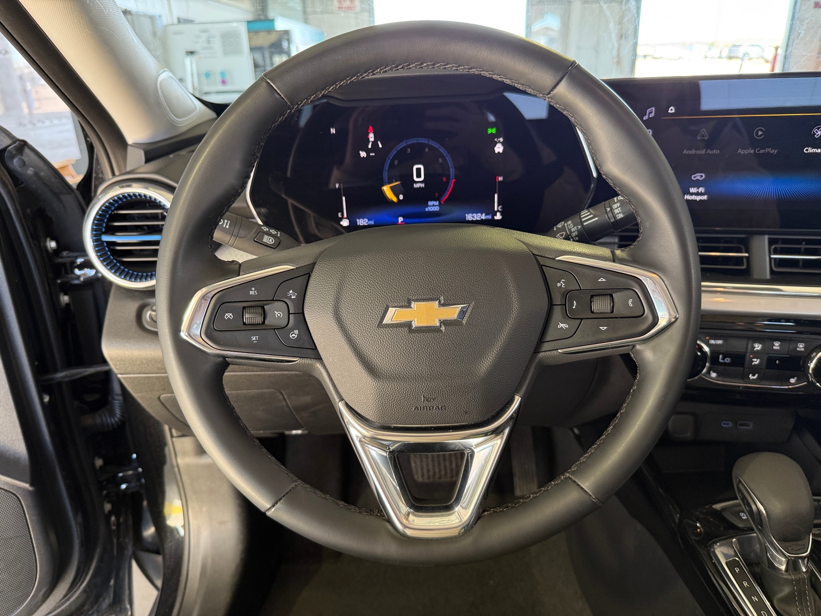 Thumbnail: 2025 Chevrolet Trax - 5