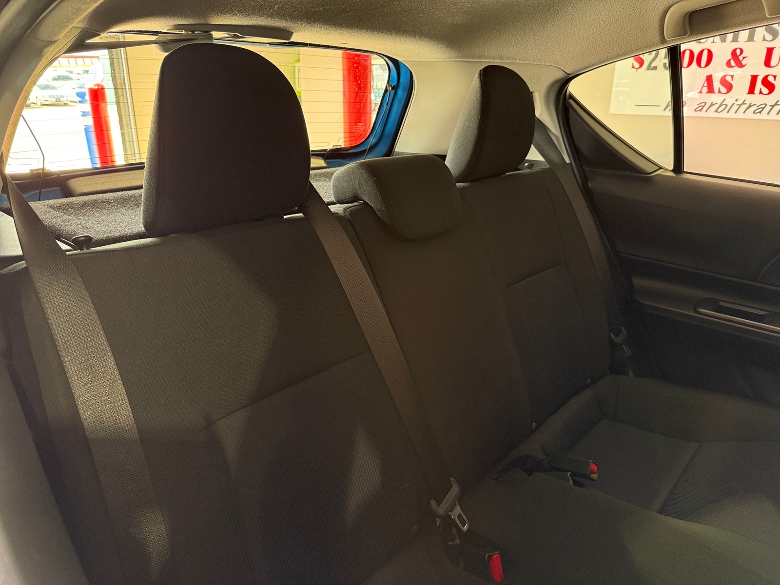 Thumbnail: 2015 Toyota Prius c - 6