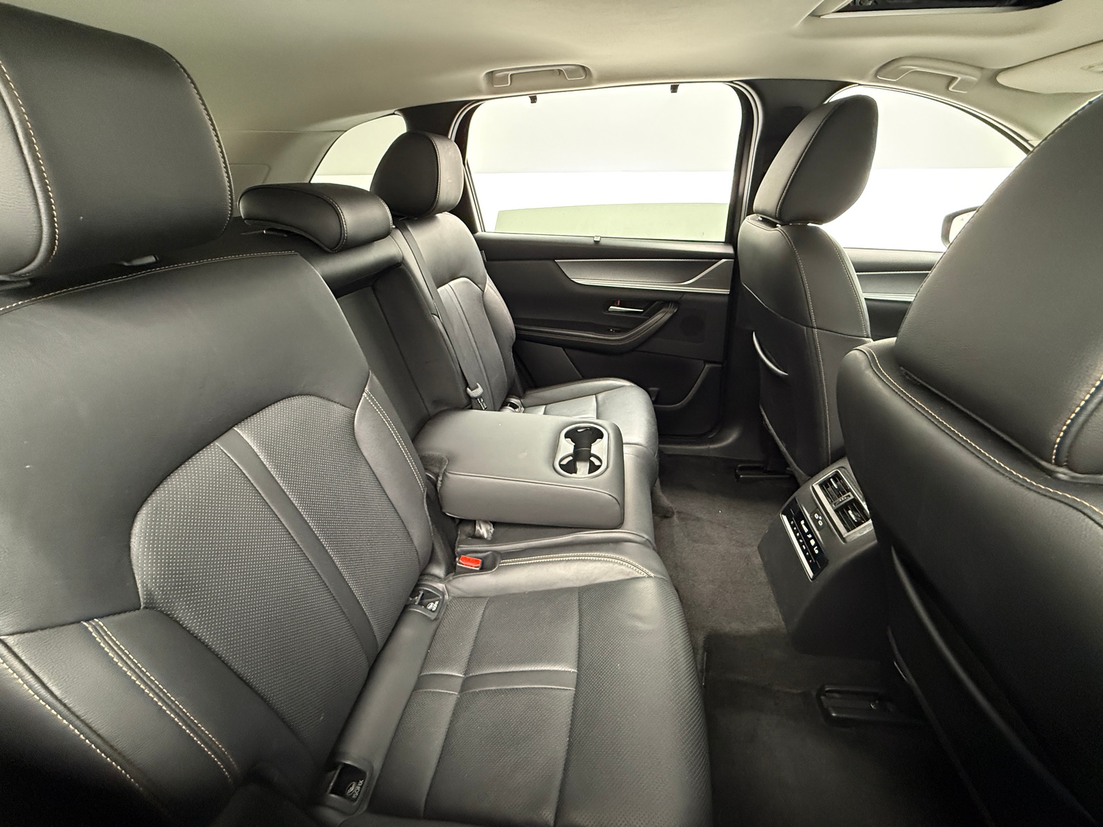 Thumbnail: 2025 Mazda CX-70 - 5