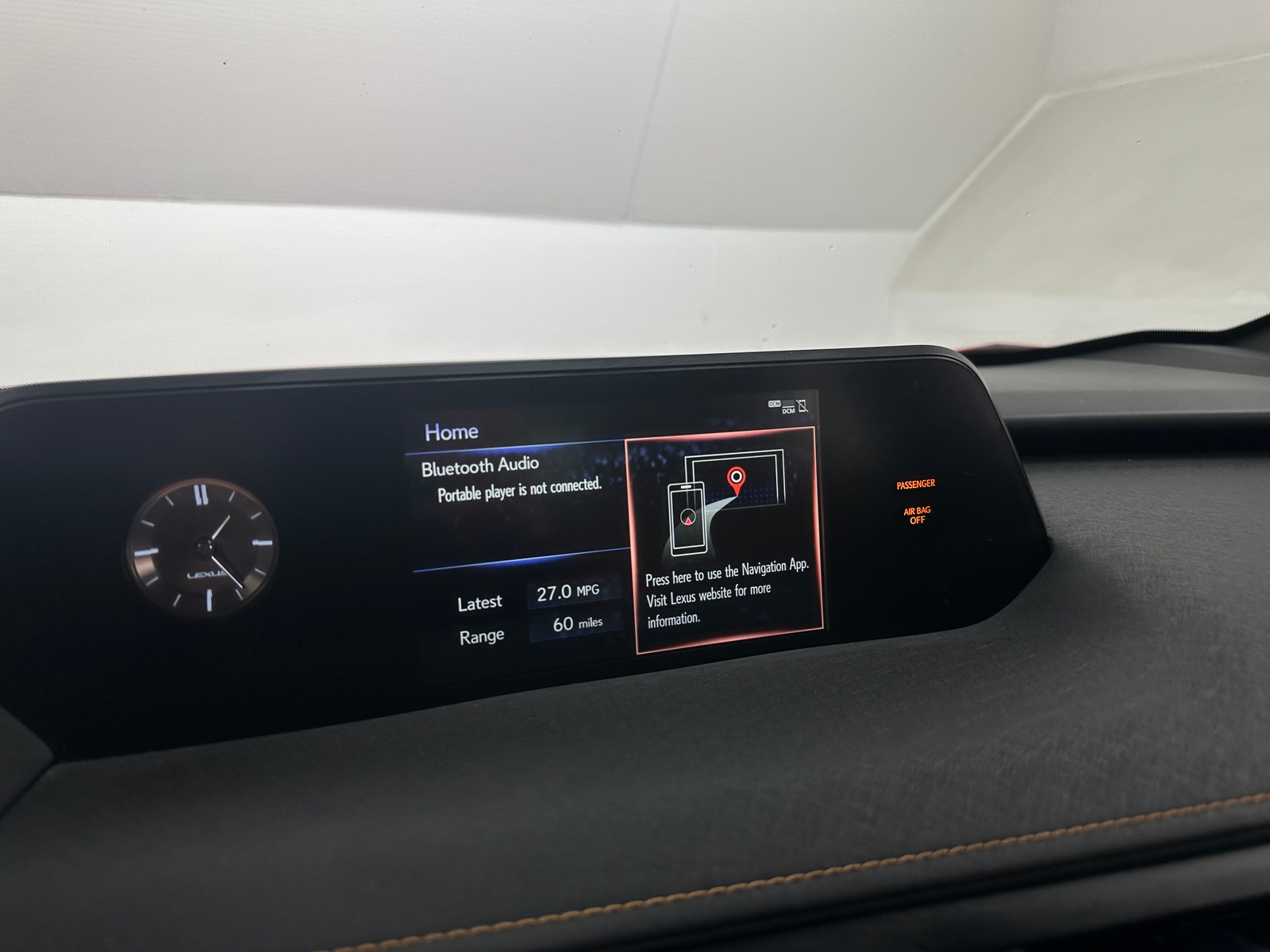 Thumbnail: 2019 Lexus UX - 3