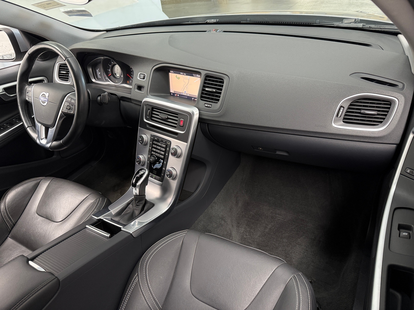 Thumbnail: 2018 Volvo S60 - 2