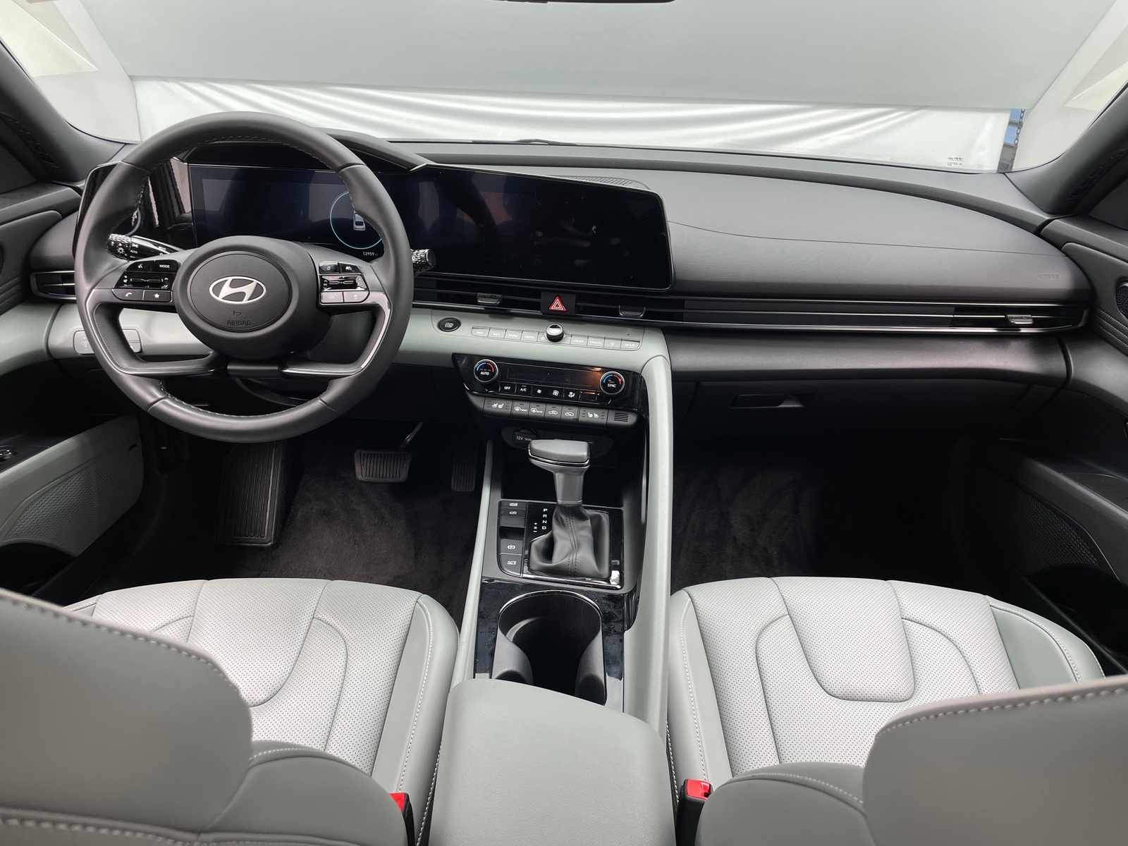 Thumbnail: 2025 Hyundai Elantra - 2