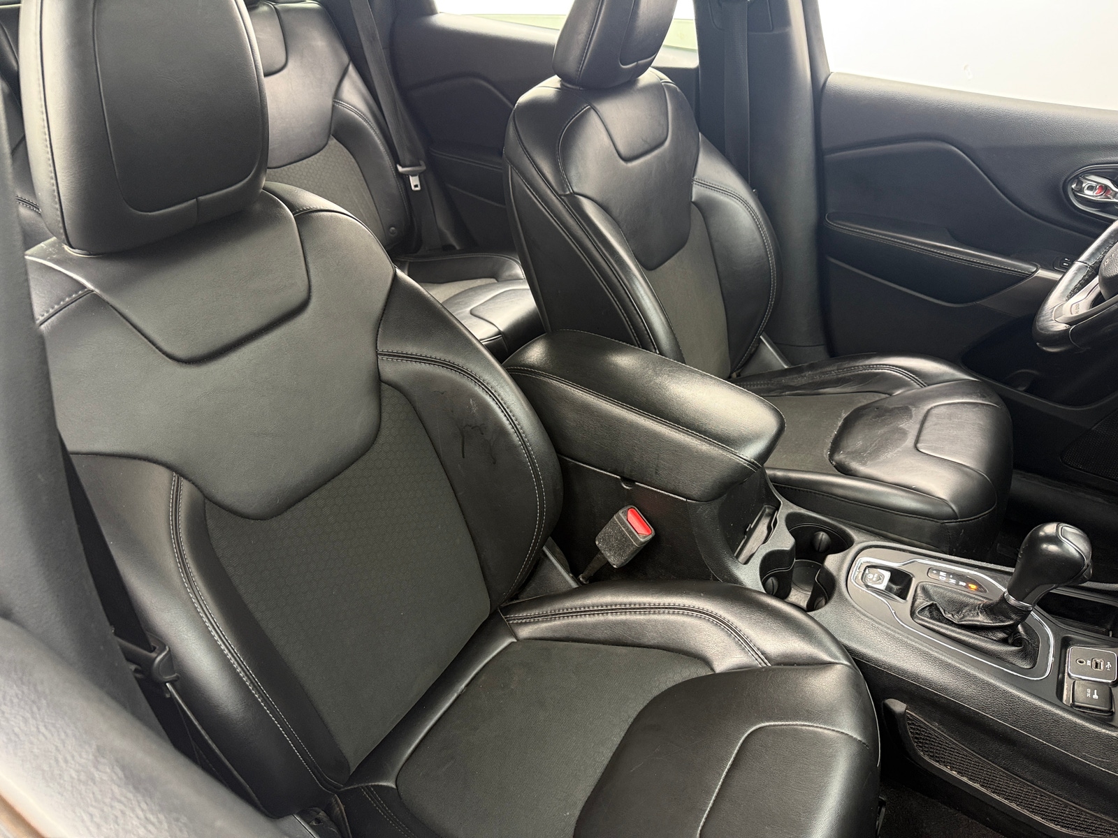 Thumbnail: 2019 Jeep Cherokee - 2