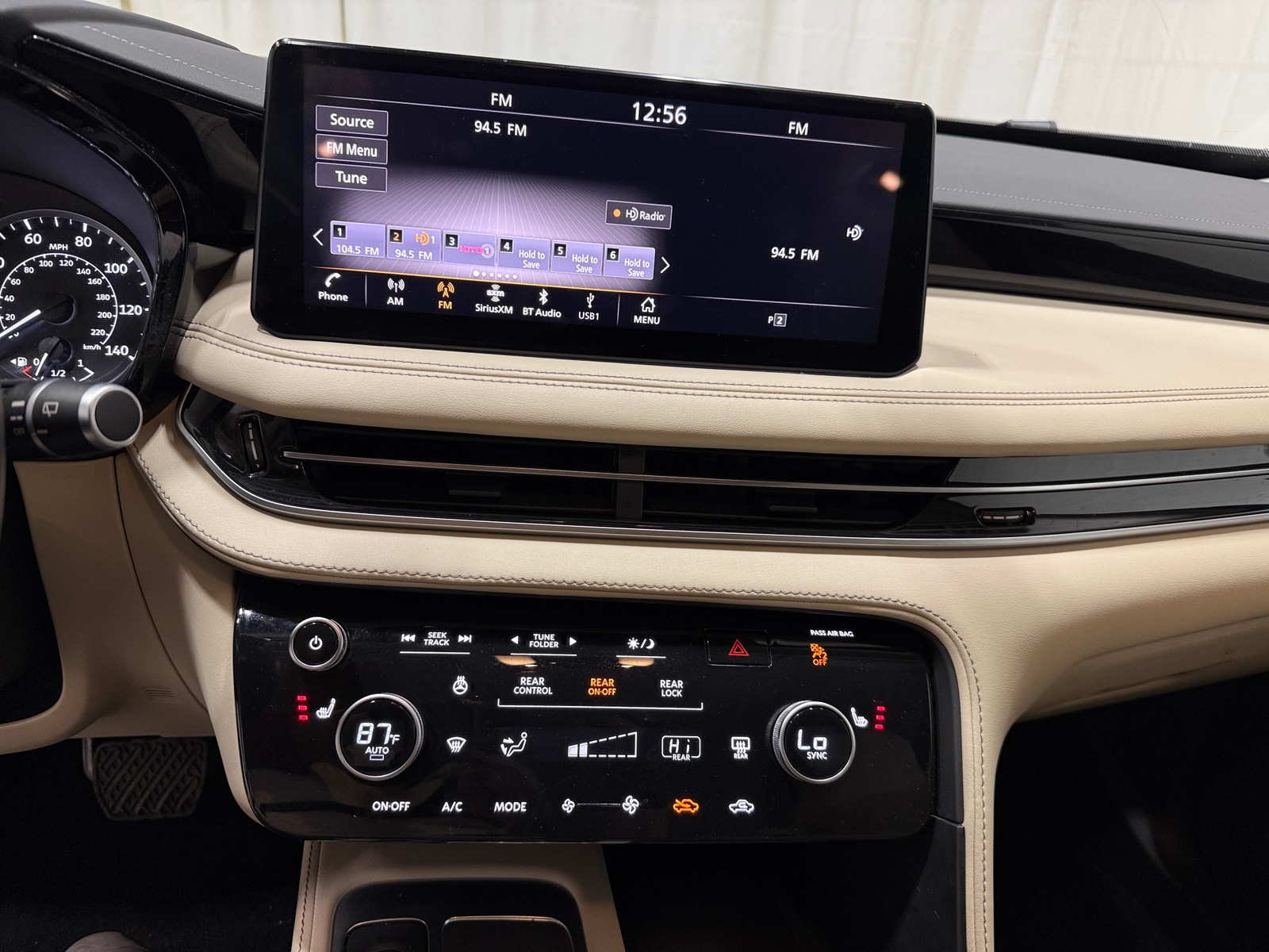 Thumbnail: 2025 INFINITI QX60 - 3