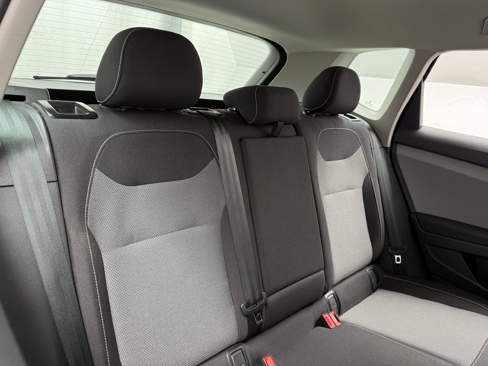 Thumbnail: 2022 Volkswagen Taos - 6