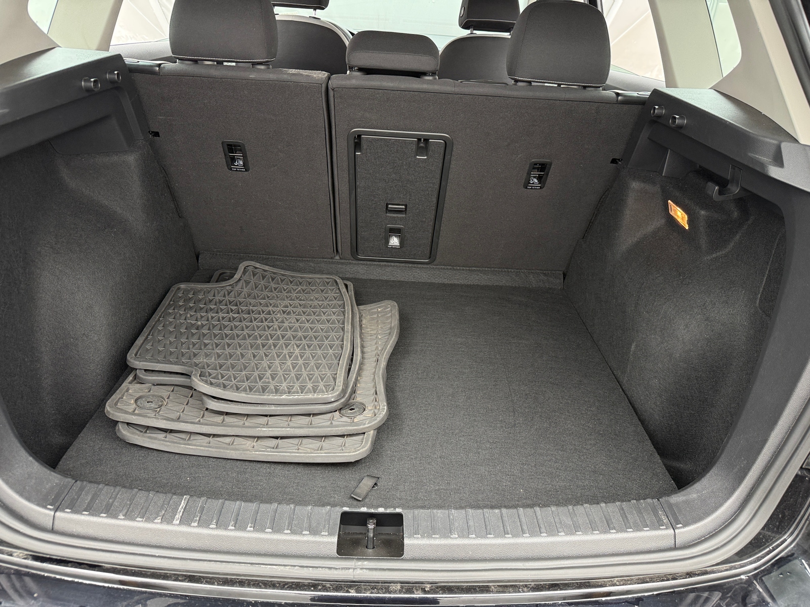 Thumbnail: 2022 Volkswagen Taos - 7