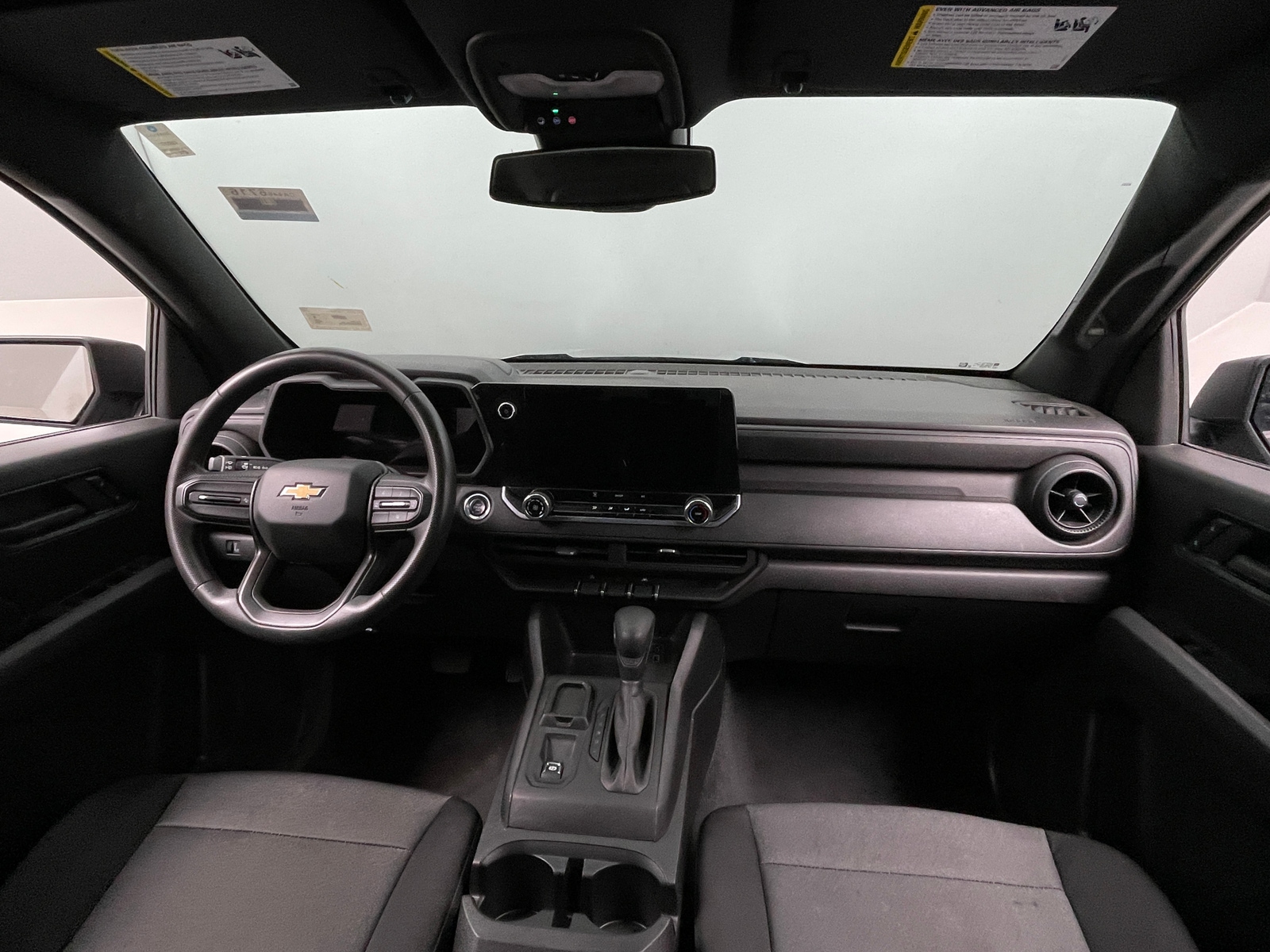 Thumbnail: 2023 Chevrolet Colorado - 3