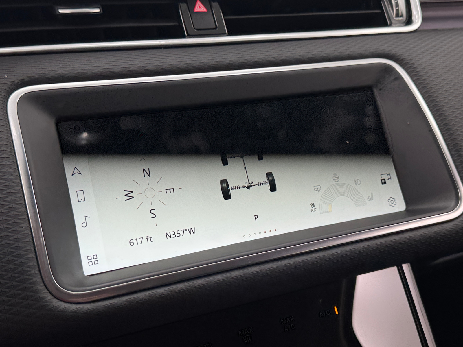 Thumbnail: 2023 Land Rover Range Rover Evoque - 3