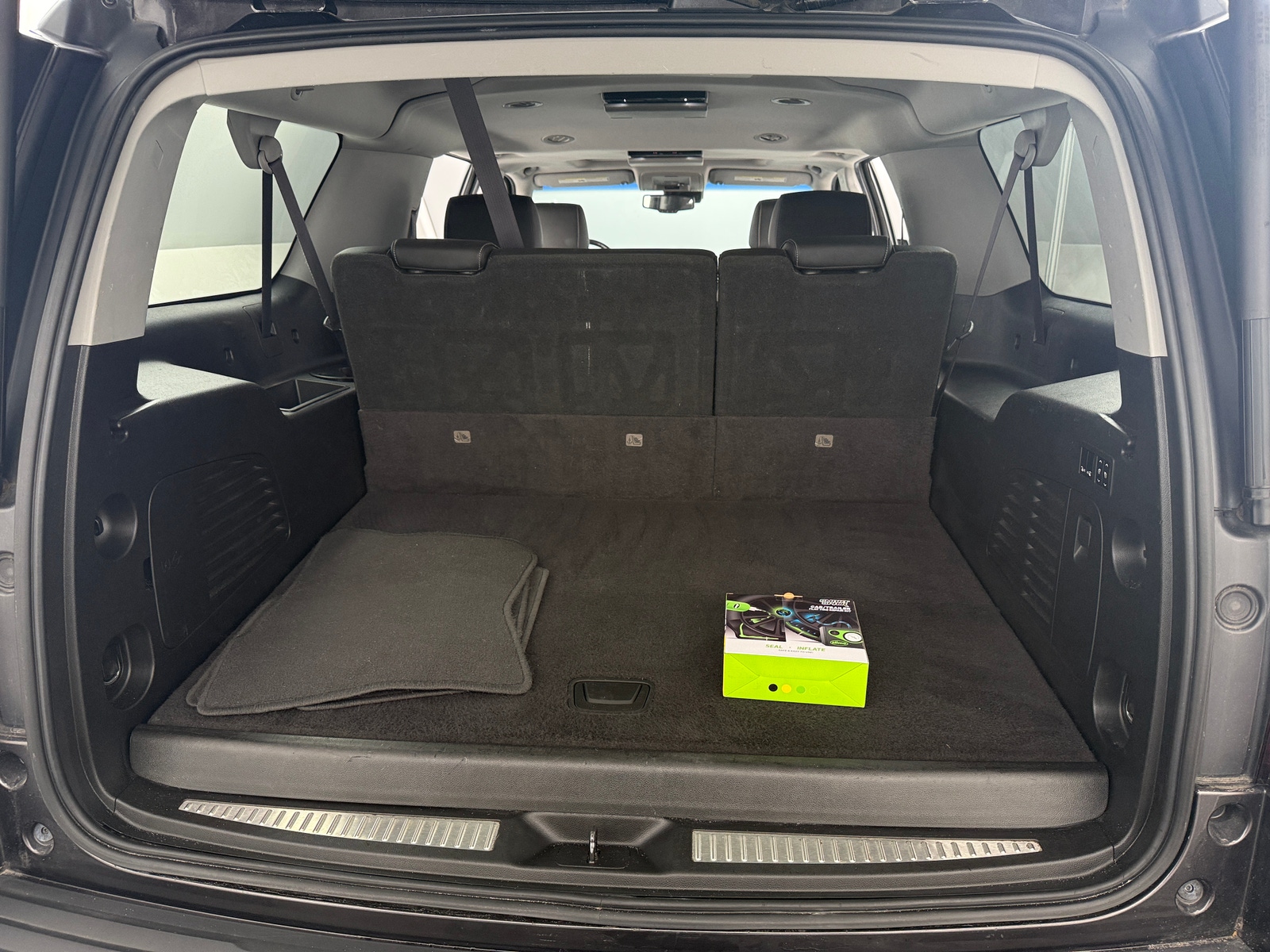 Thumbnail: 2017 Chevrolet Suburban - 6