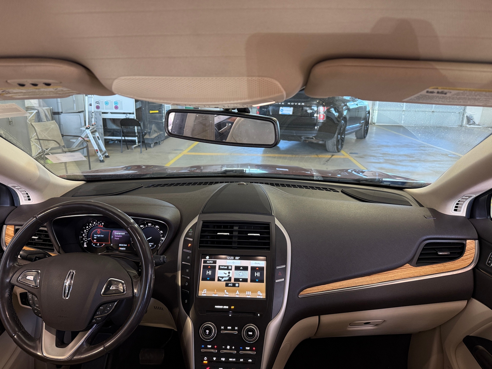 Thumbnail: 2016 Lincoln MKC - 2