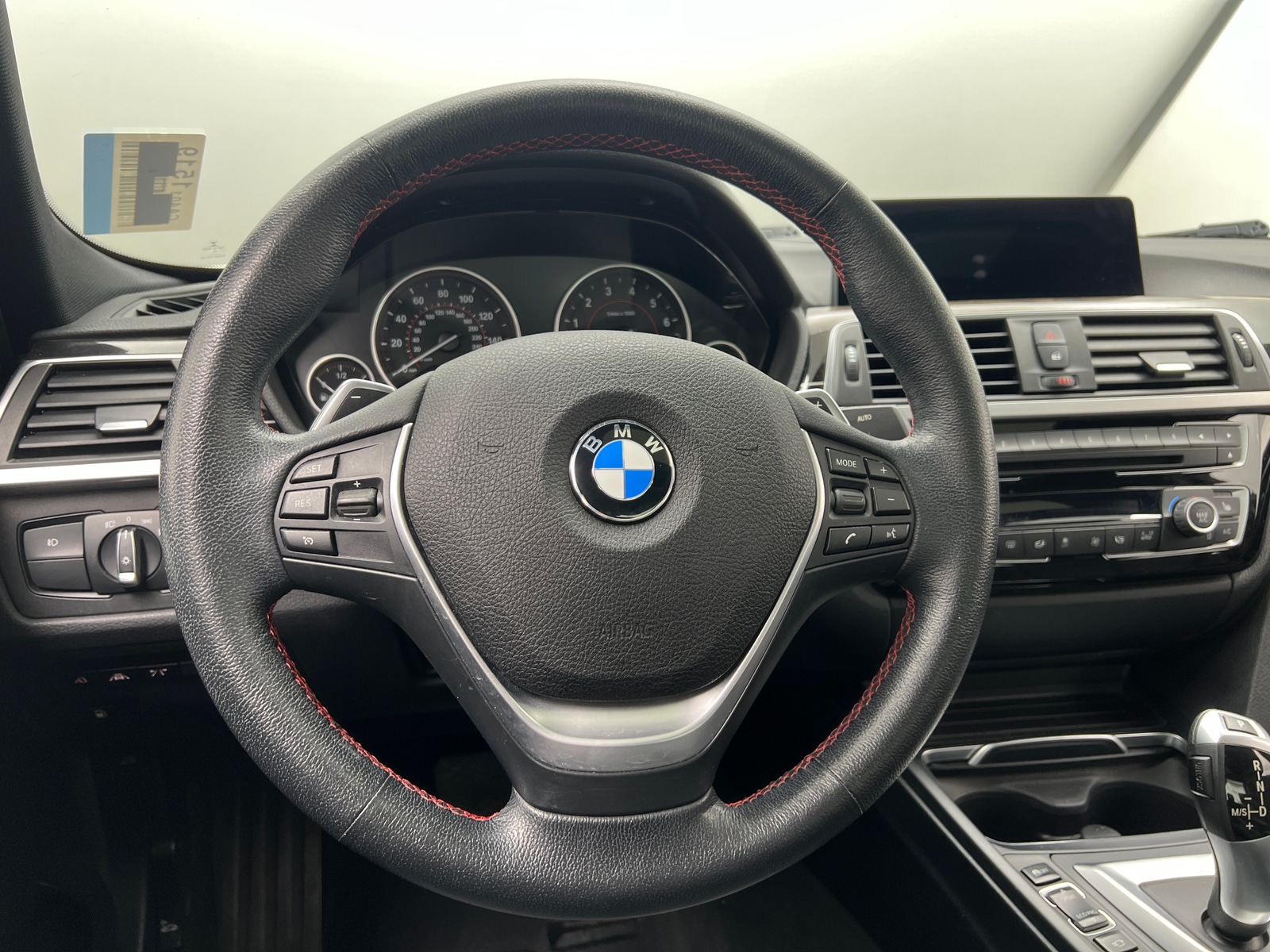 Thumbnail: 2017 BMW 3 Series - 4