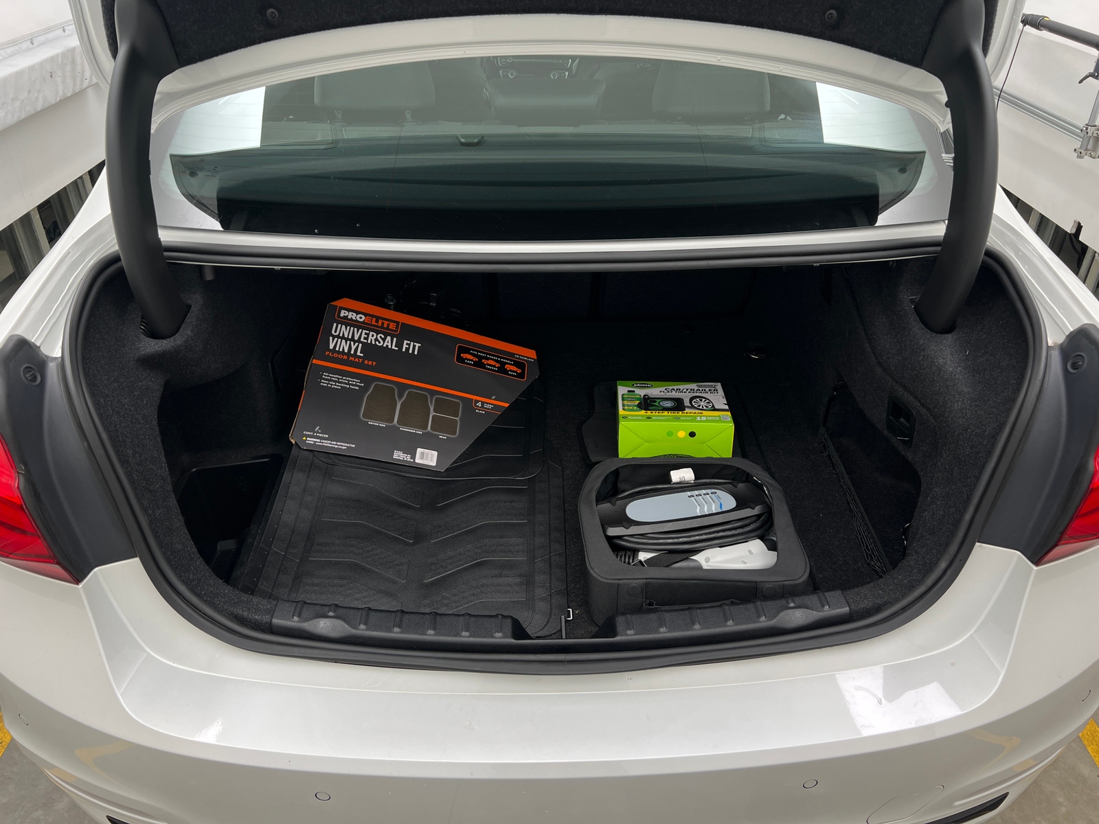 Thumbnail: 2017 BMW 3 Series - 6