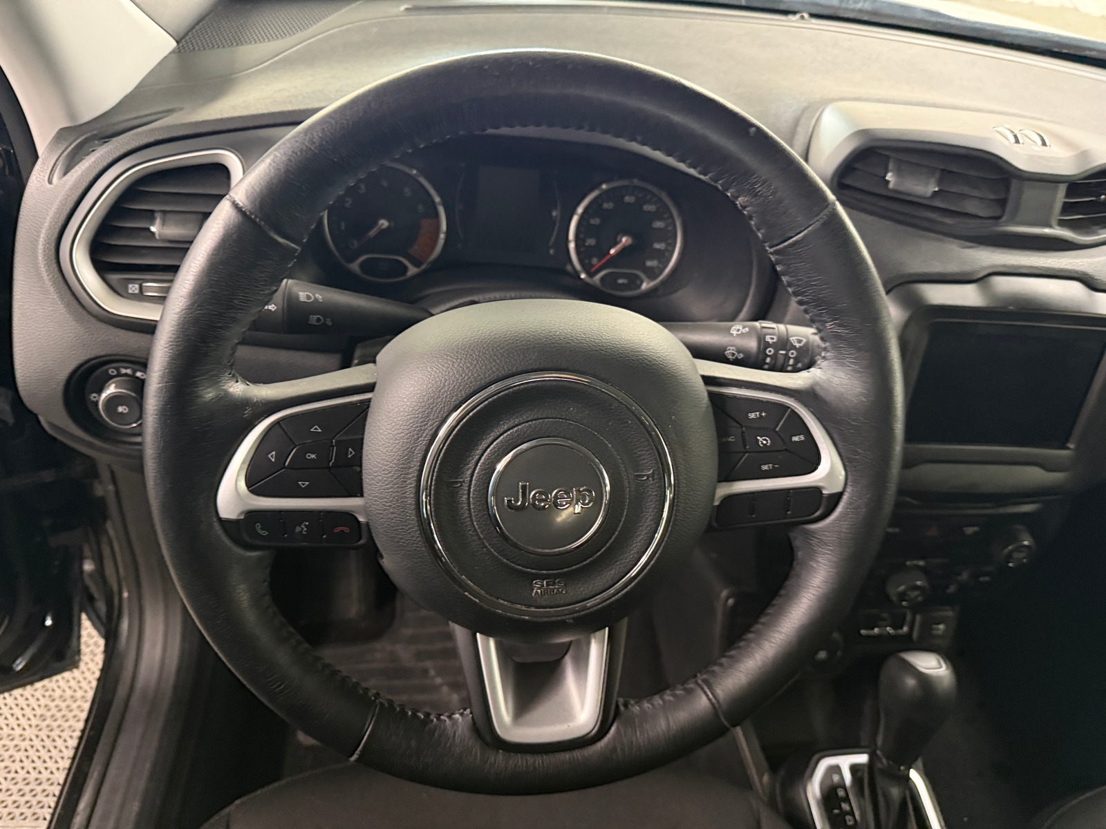 Thumbnail: 2020 Jeep Renegade - 5