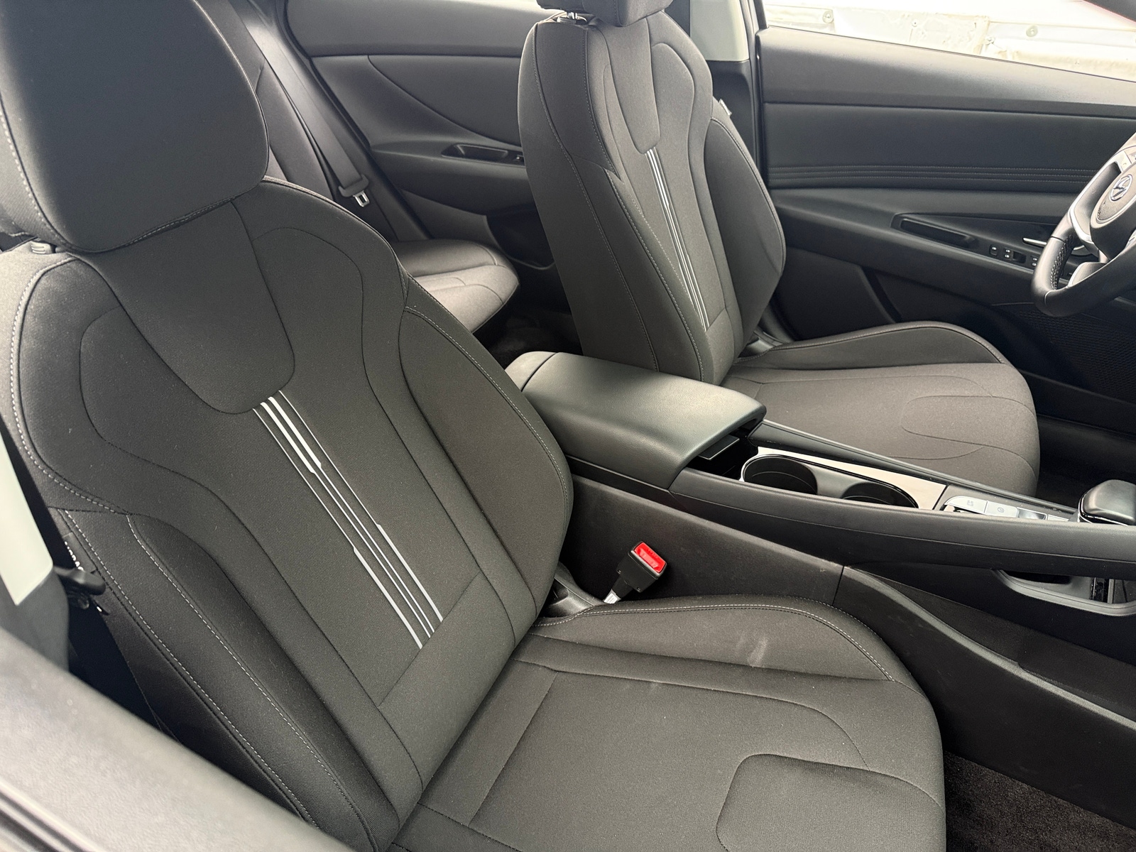 Thumbnail: 2021 Hyundai Elantra - 2