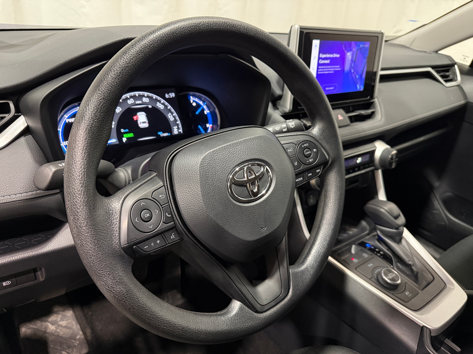 Thumbnail: 2025 Toyota RAV4 - 5