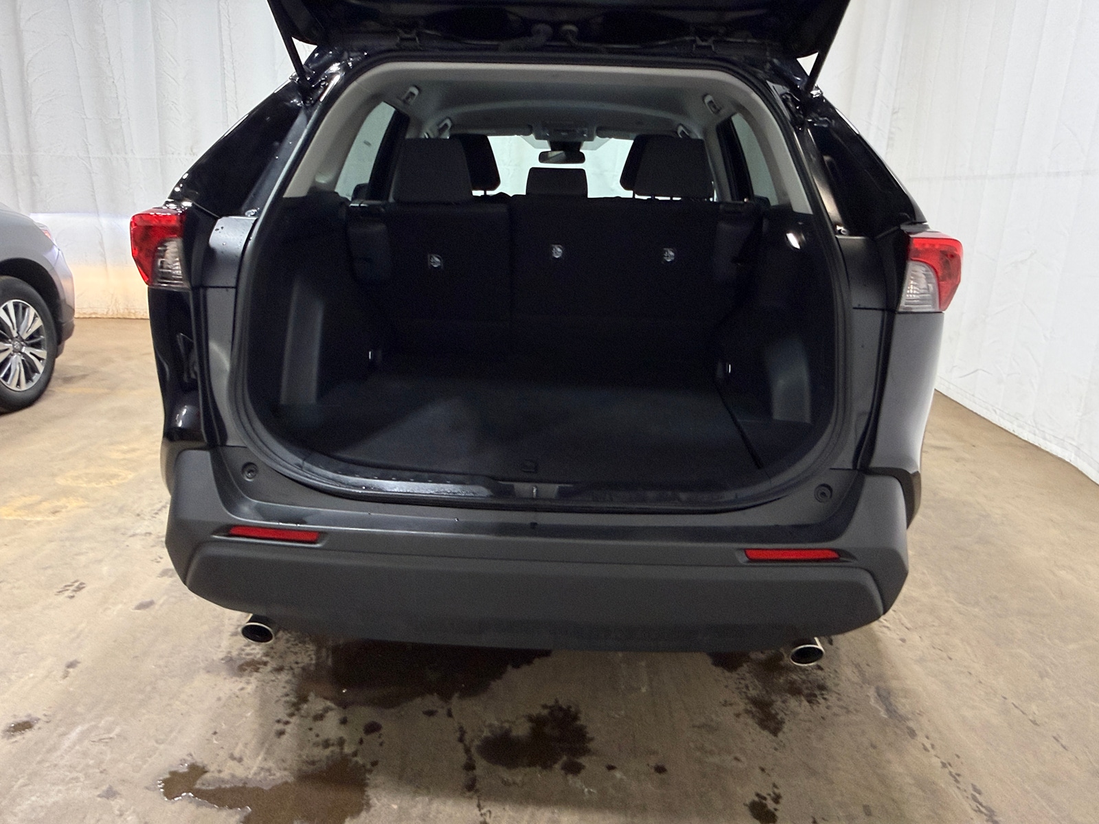 Thumbnail: 2025 Toyota RAV4 - 7