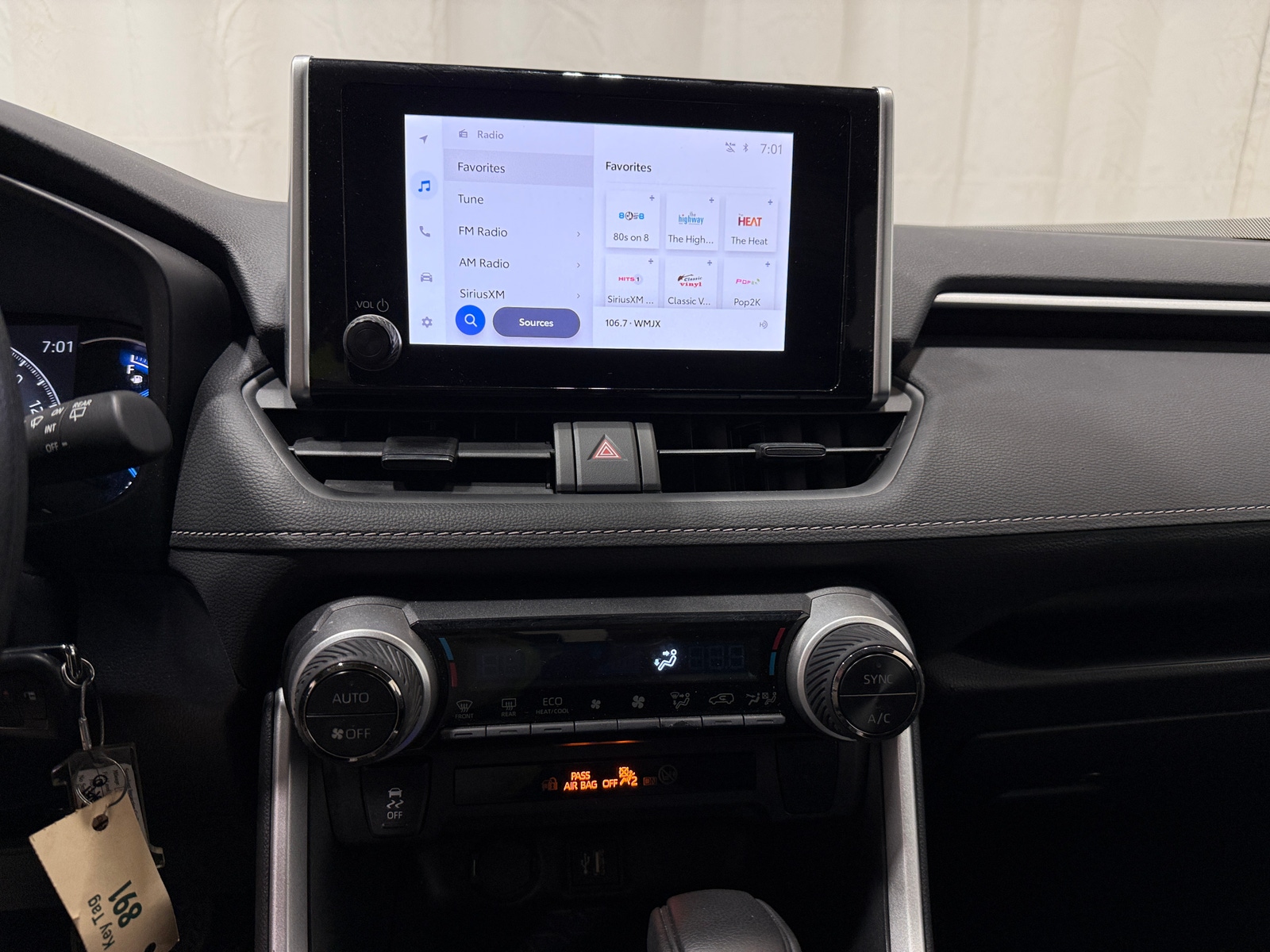 Thumbnail: 2025 Toyota RAV4 - 4