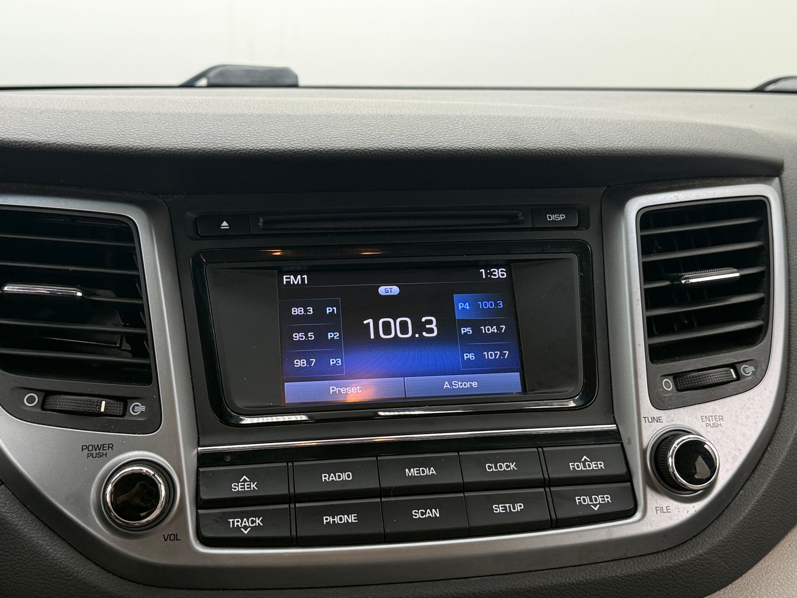 Thumbnail: 2018 Hyundai Tucson - 4