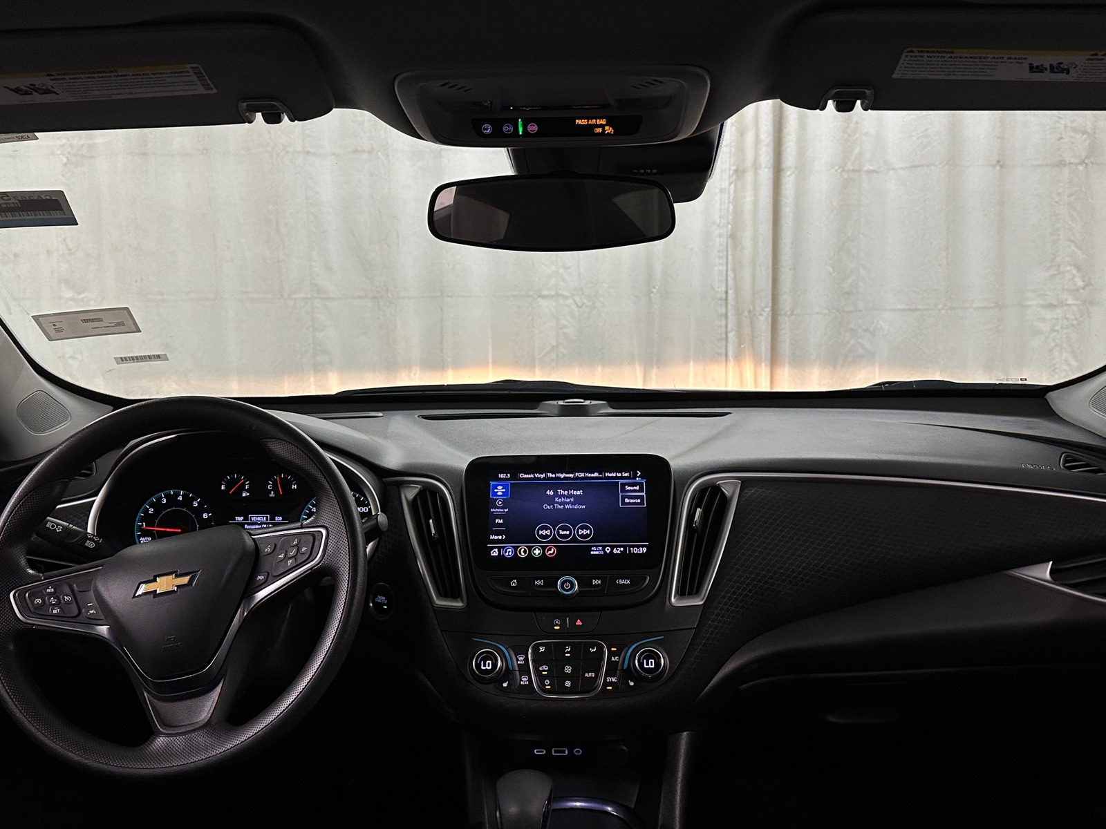 Thumbnail: 2024 Chevrolet Malibu - 3